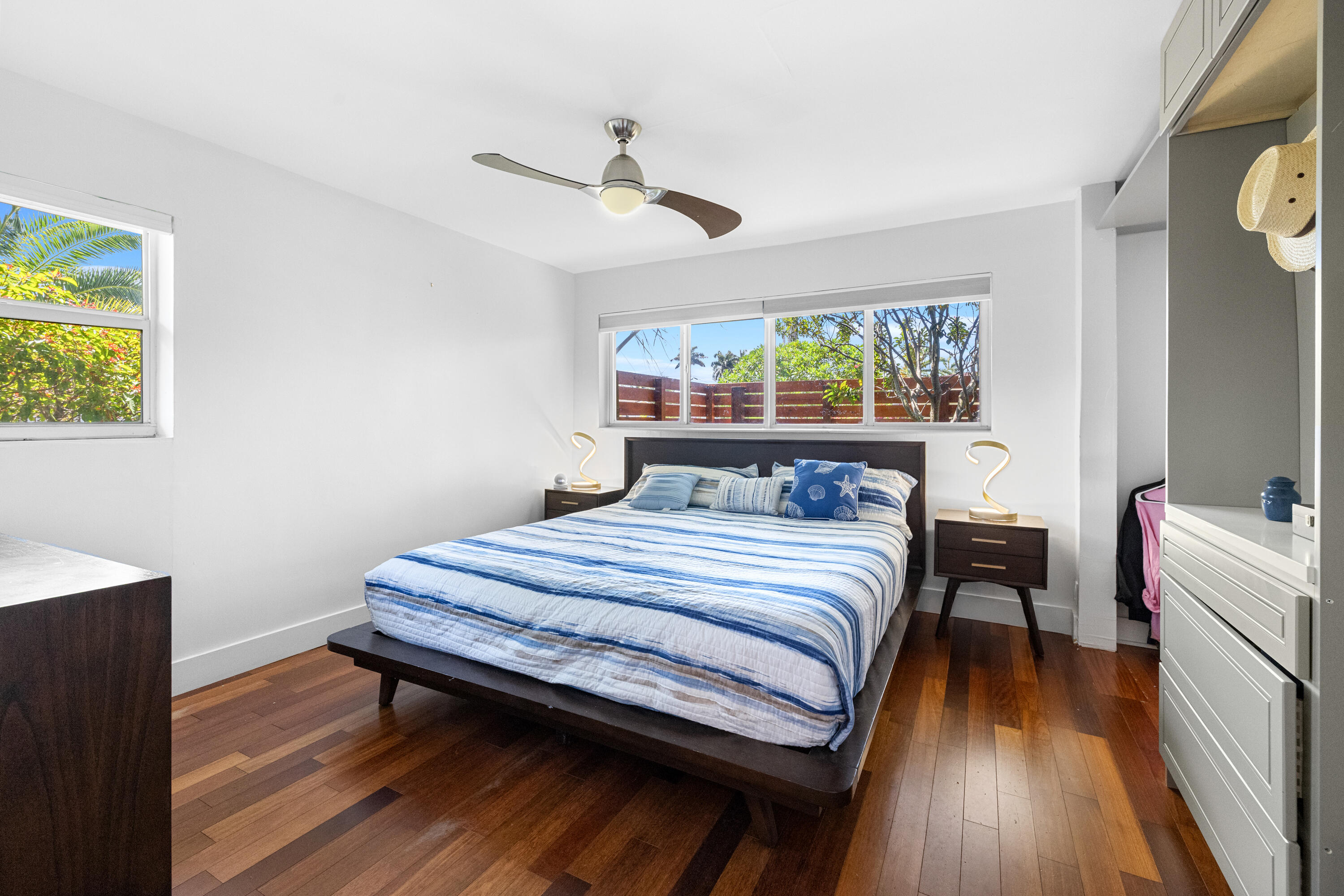 5041 NE 24th, Lighthouse Point FL 33064