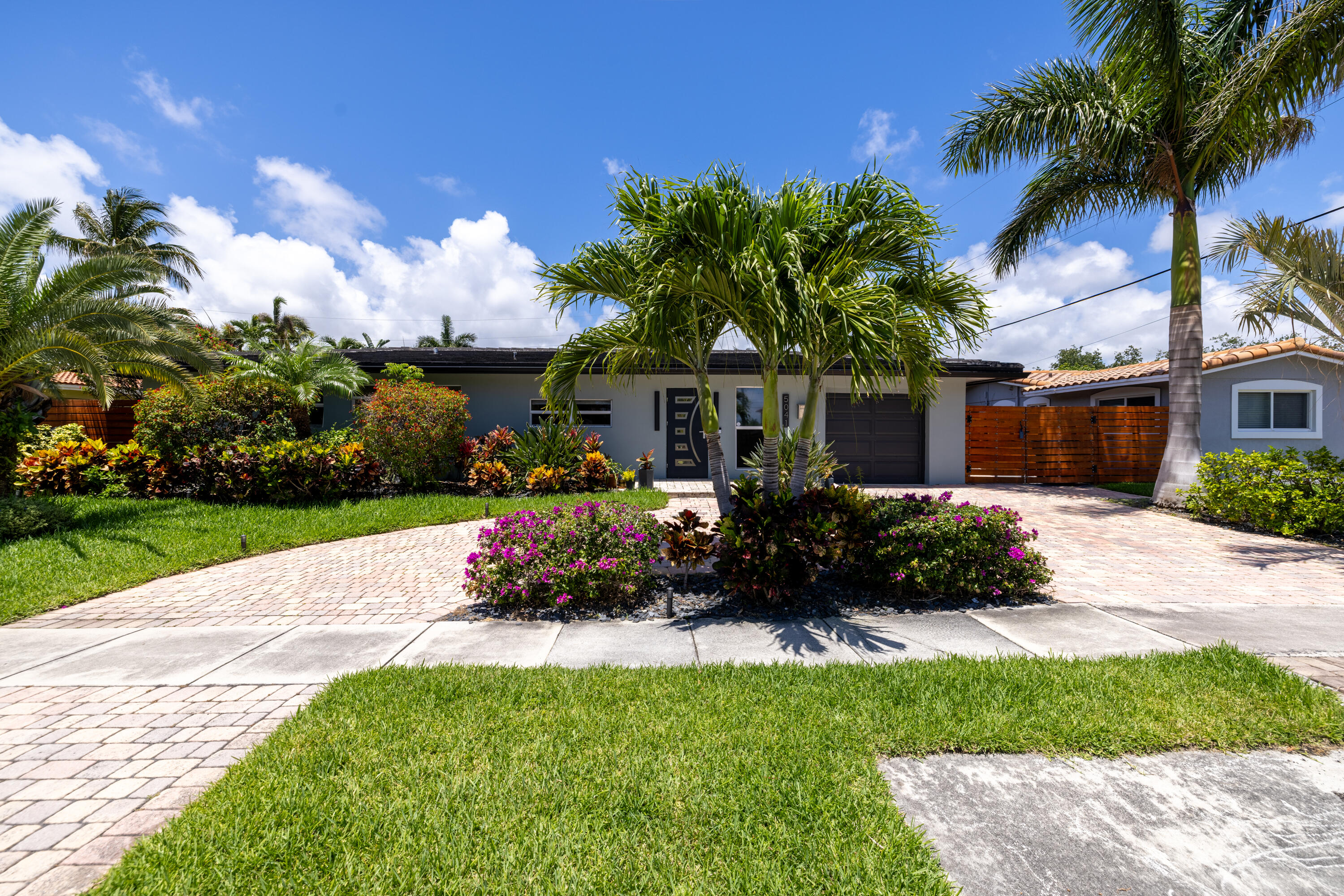 5041 NE 24th, Lighthouse Point FL 33064