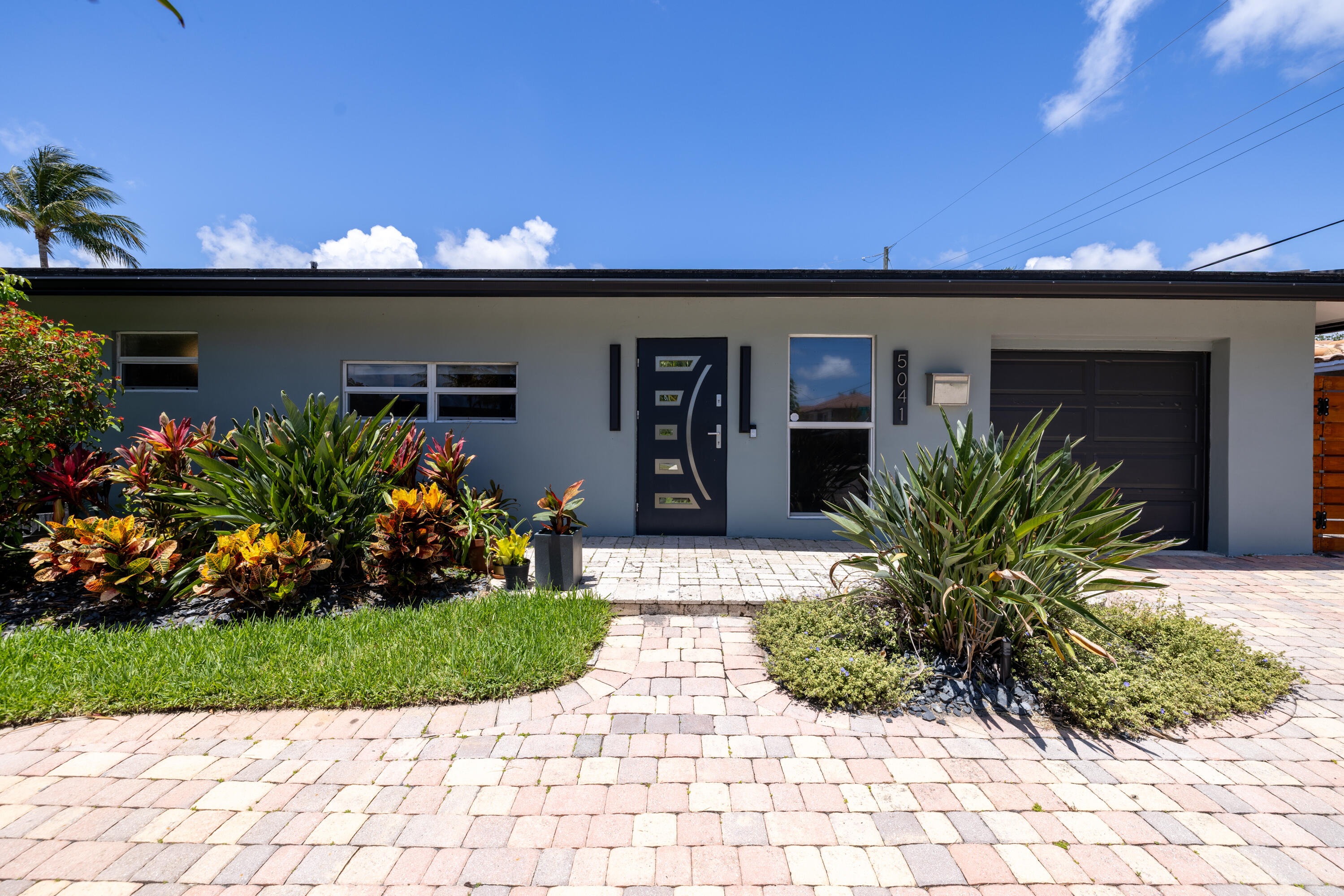 5041 NE 24th, Lighthouse Point FL 33064