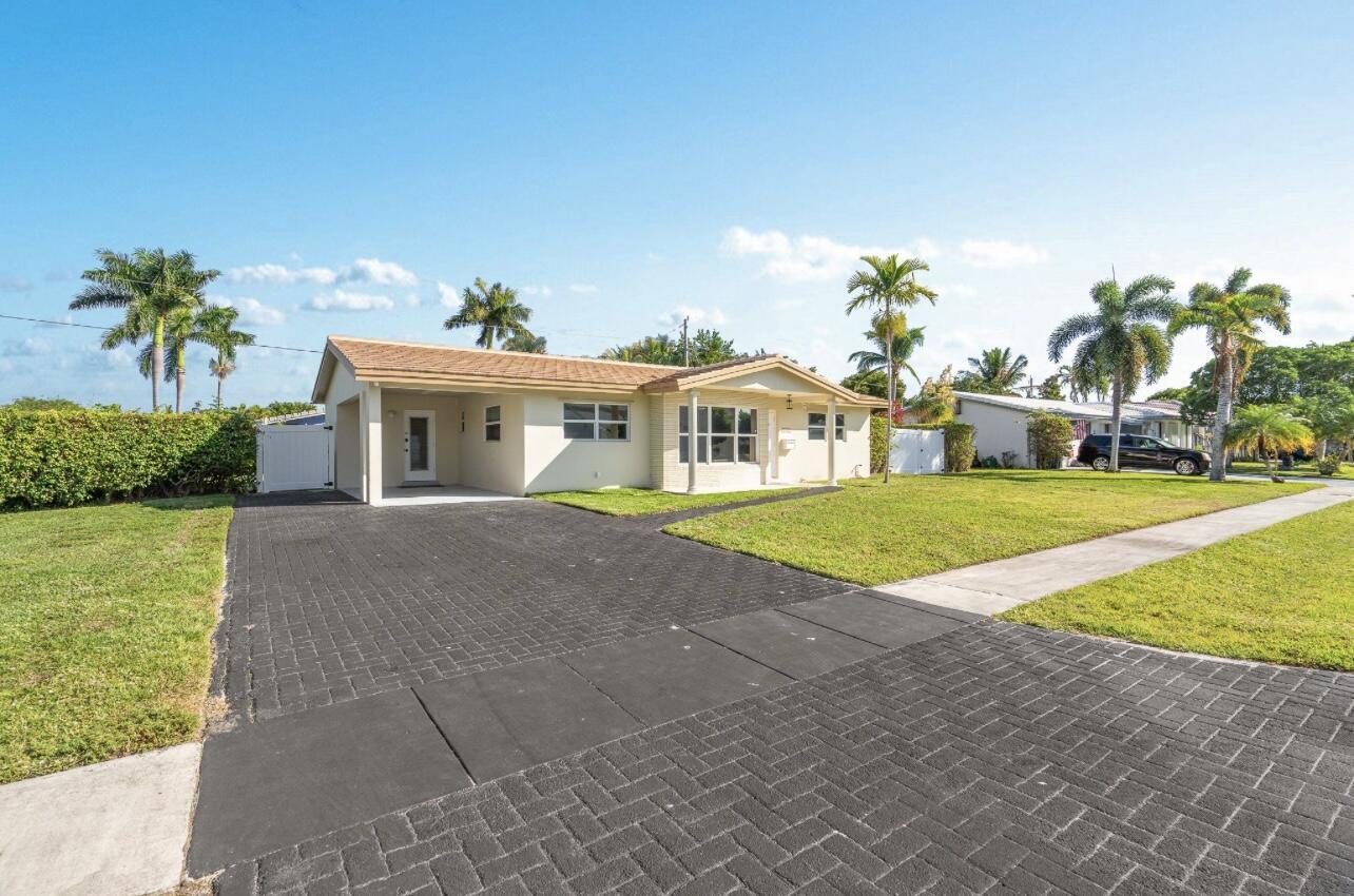 5040 NE 22nd, Lighthouse Point FL 33064