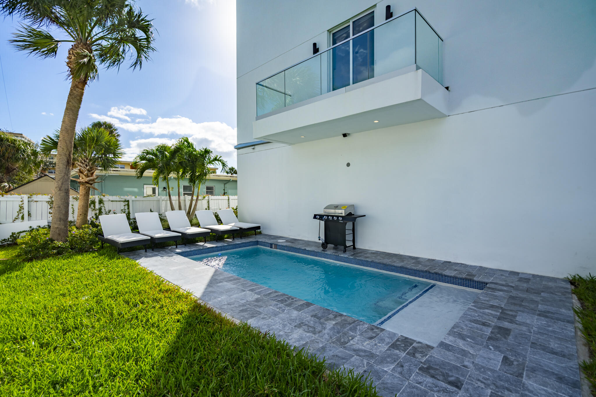 1006 N Riverside, Pompano Beach FL 33062