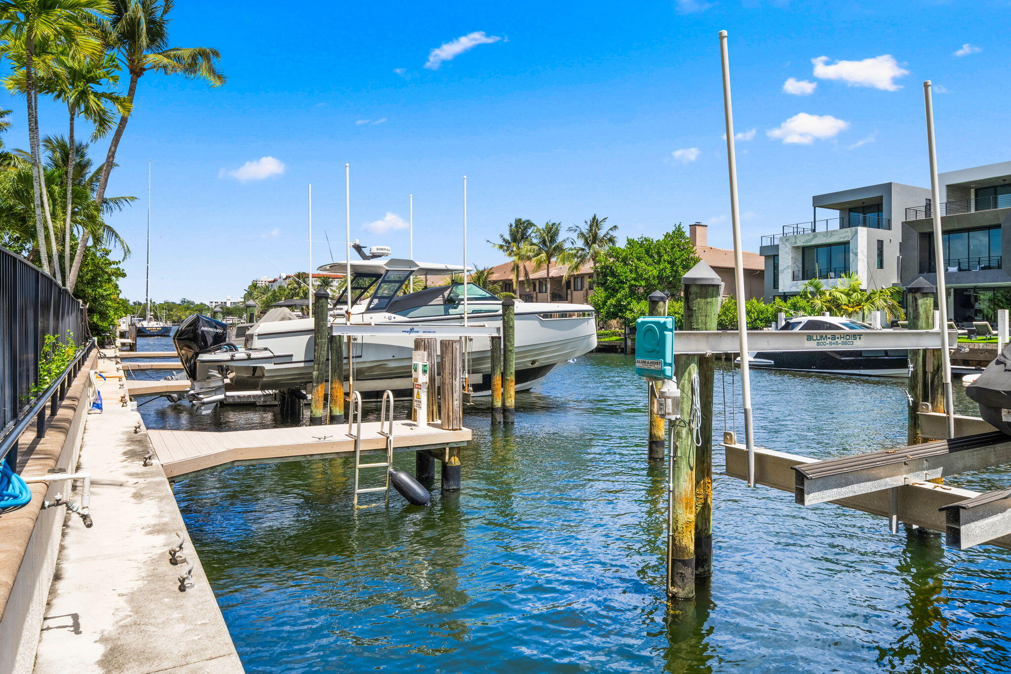 2720 NE 15th #303, Fort Lauderdale FL 33304