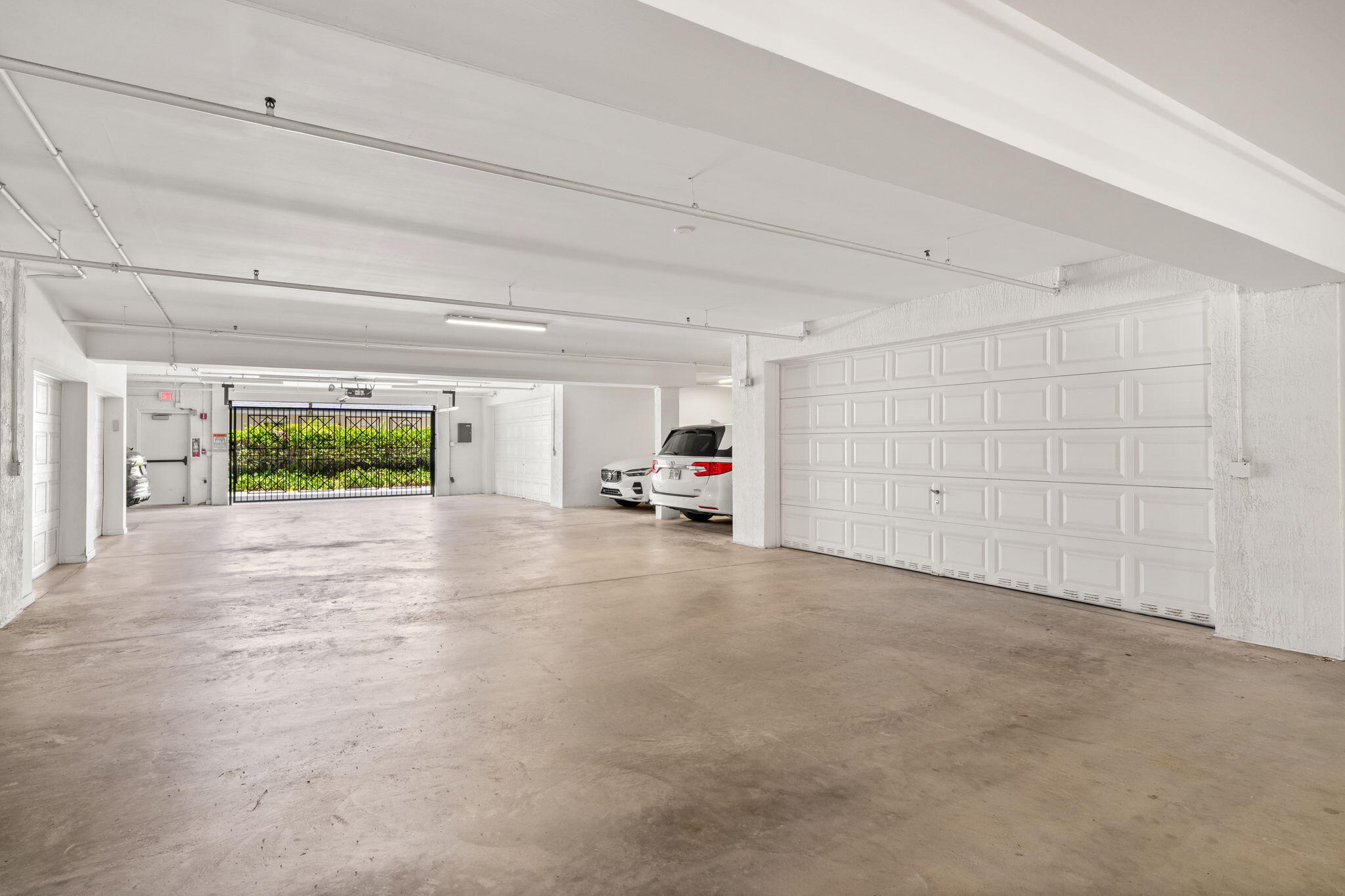 2720 NE 15th #303, Fort Lauderdale FL 33304