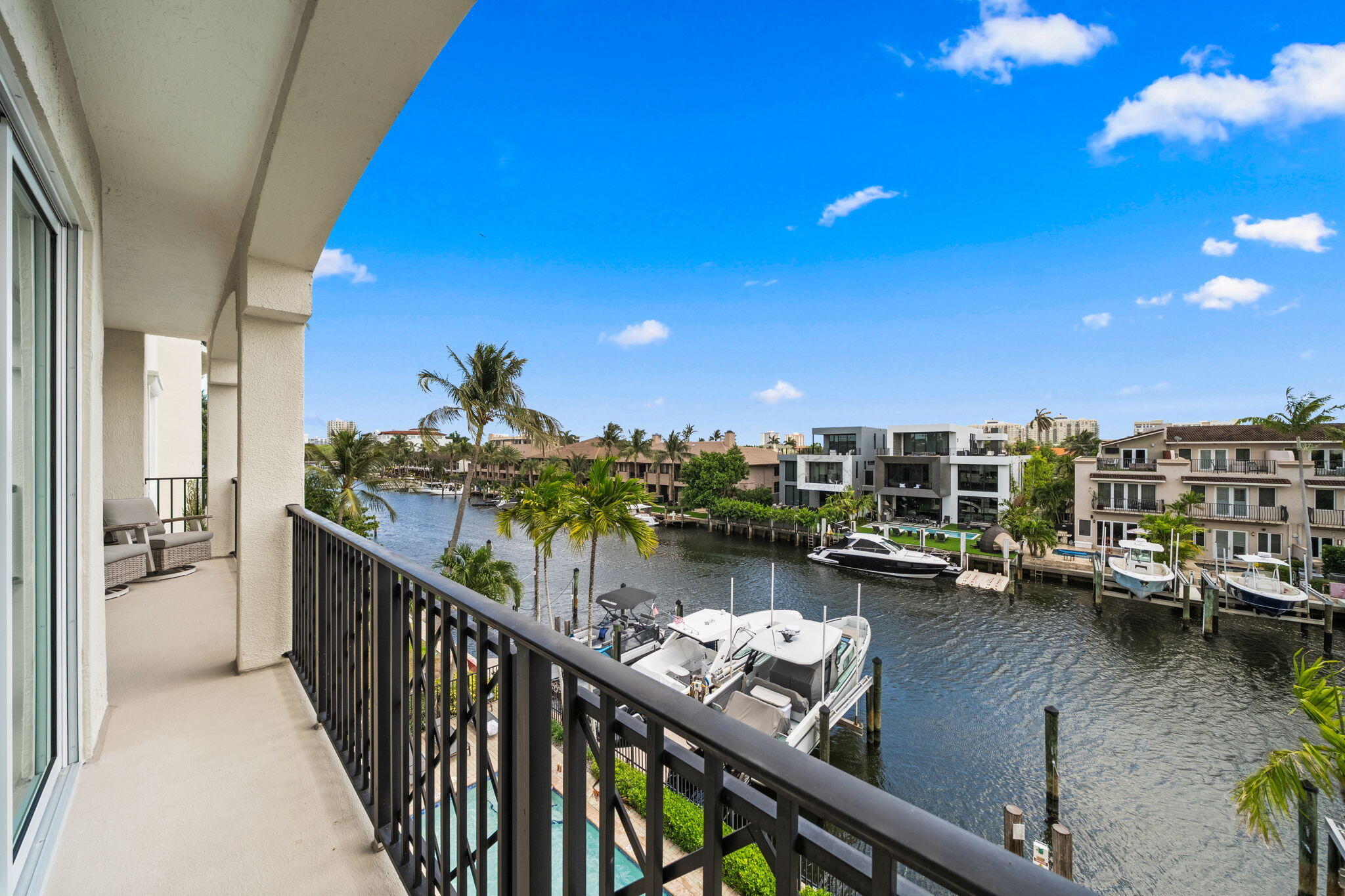 2720 NE 15th #303, Fort Lauderdale FL 33304