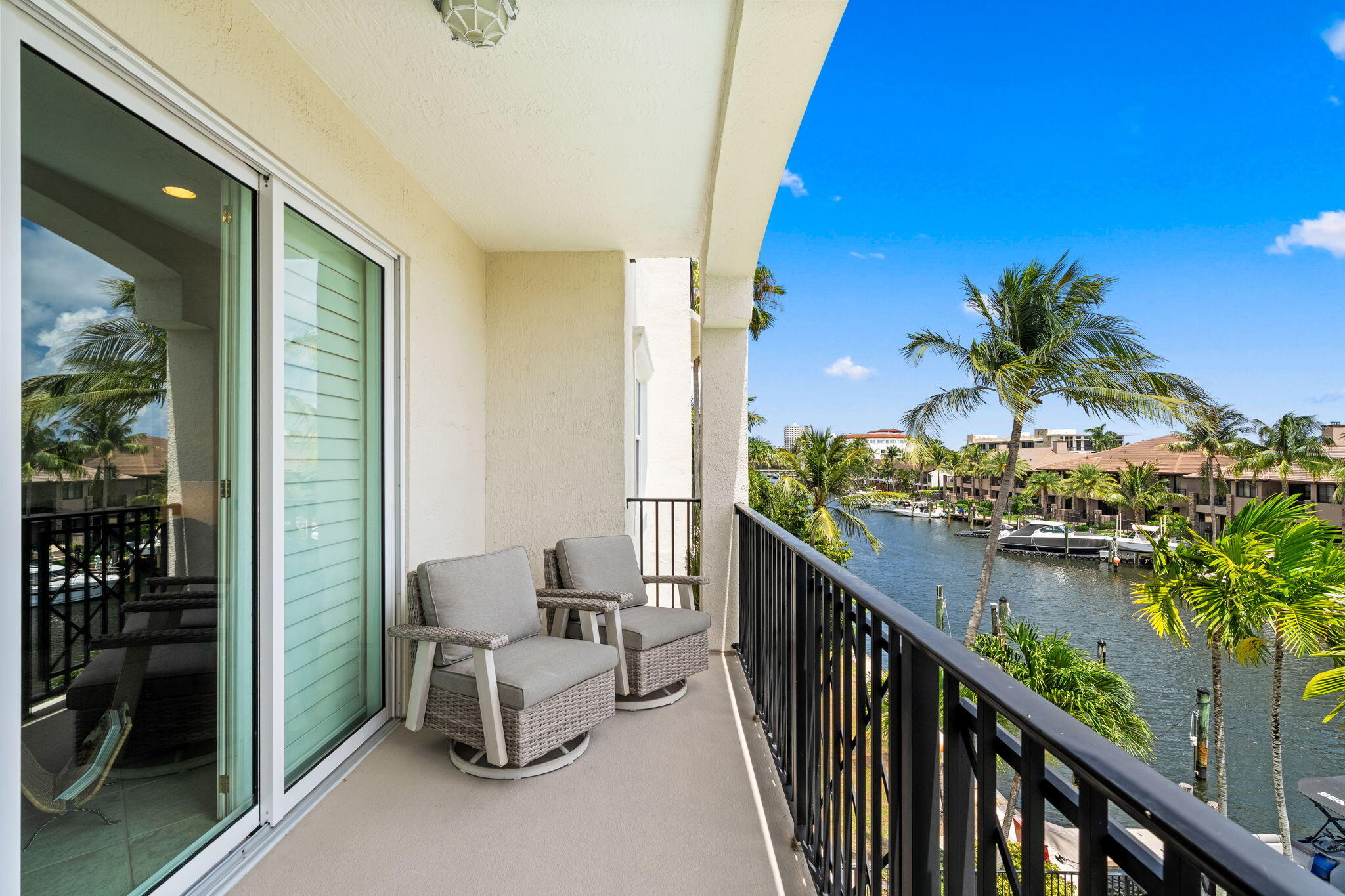 2720 NE 15th #303, Fort Lauderdale FL 33304