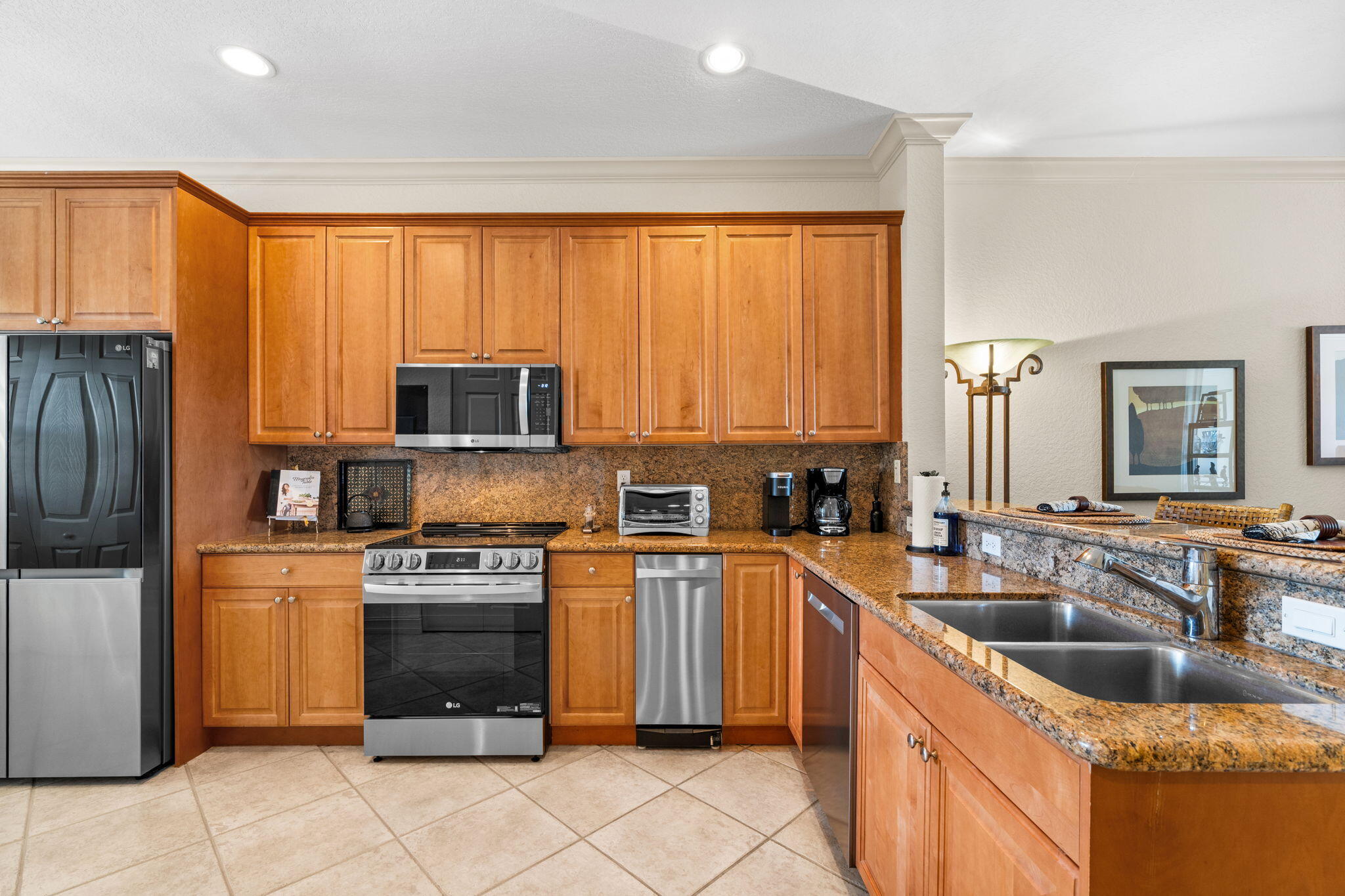 2720 NE 15th #303, Fort Lauderdale FL 33304