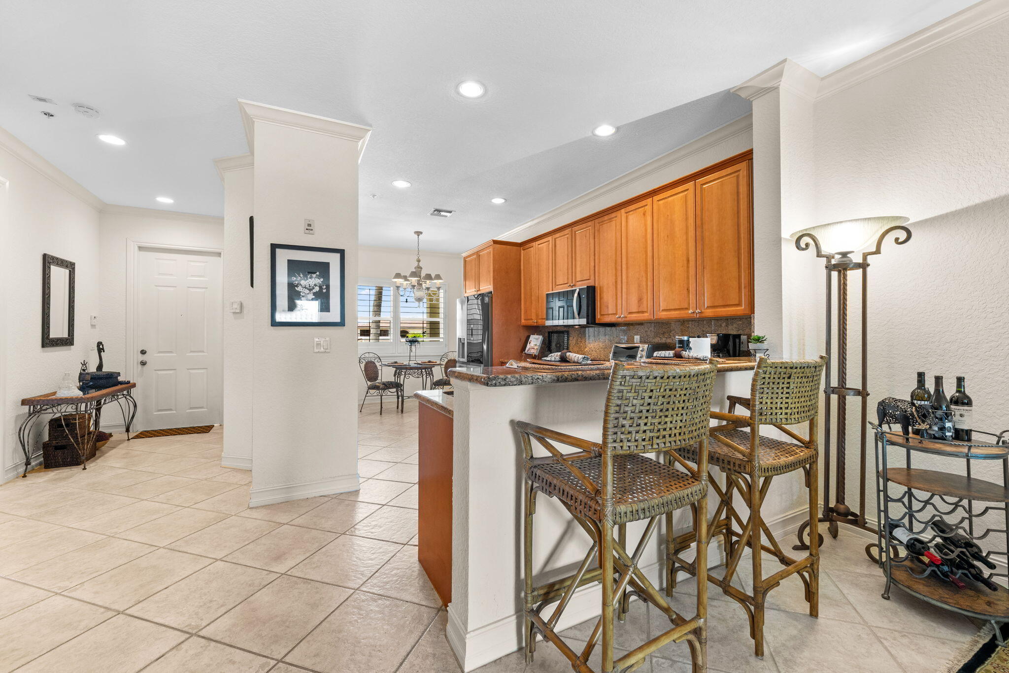 2720 NE 15th #303, Fort Lauderdale FL 33304