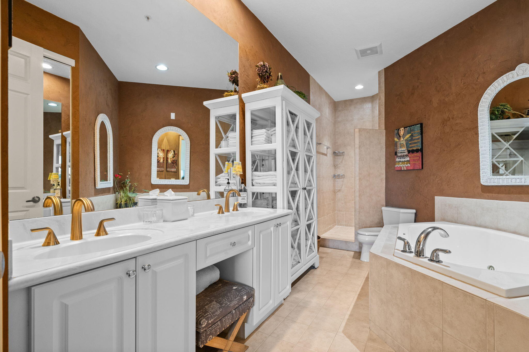 2720 NE 15th #303, Fort Lauderdale FL 33304