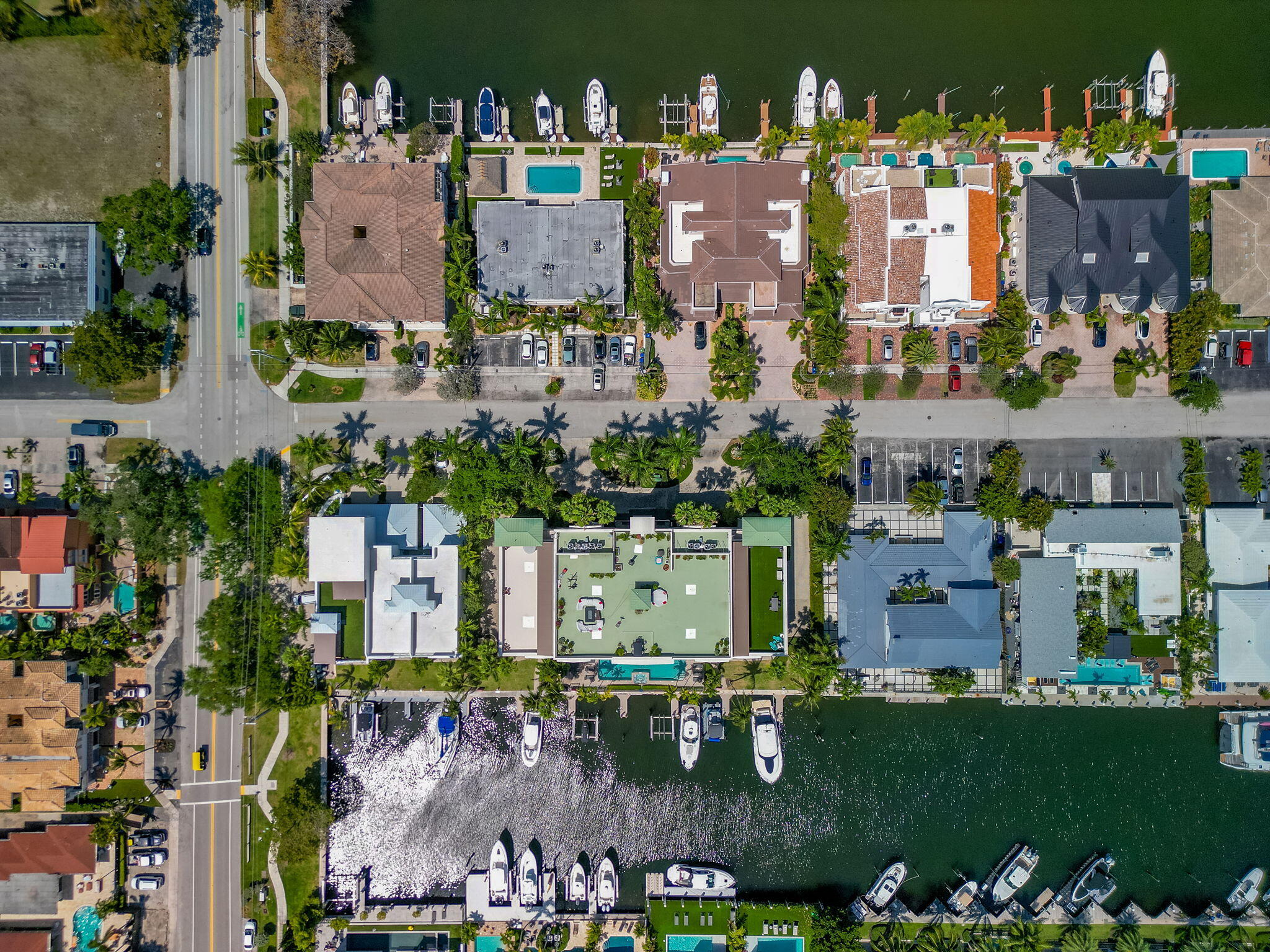 2720 NE 15th #303, Fort Lauderdale FL 33304