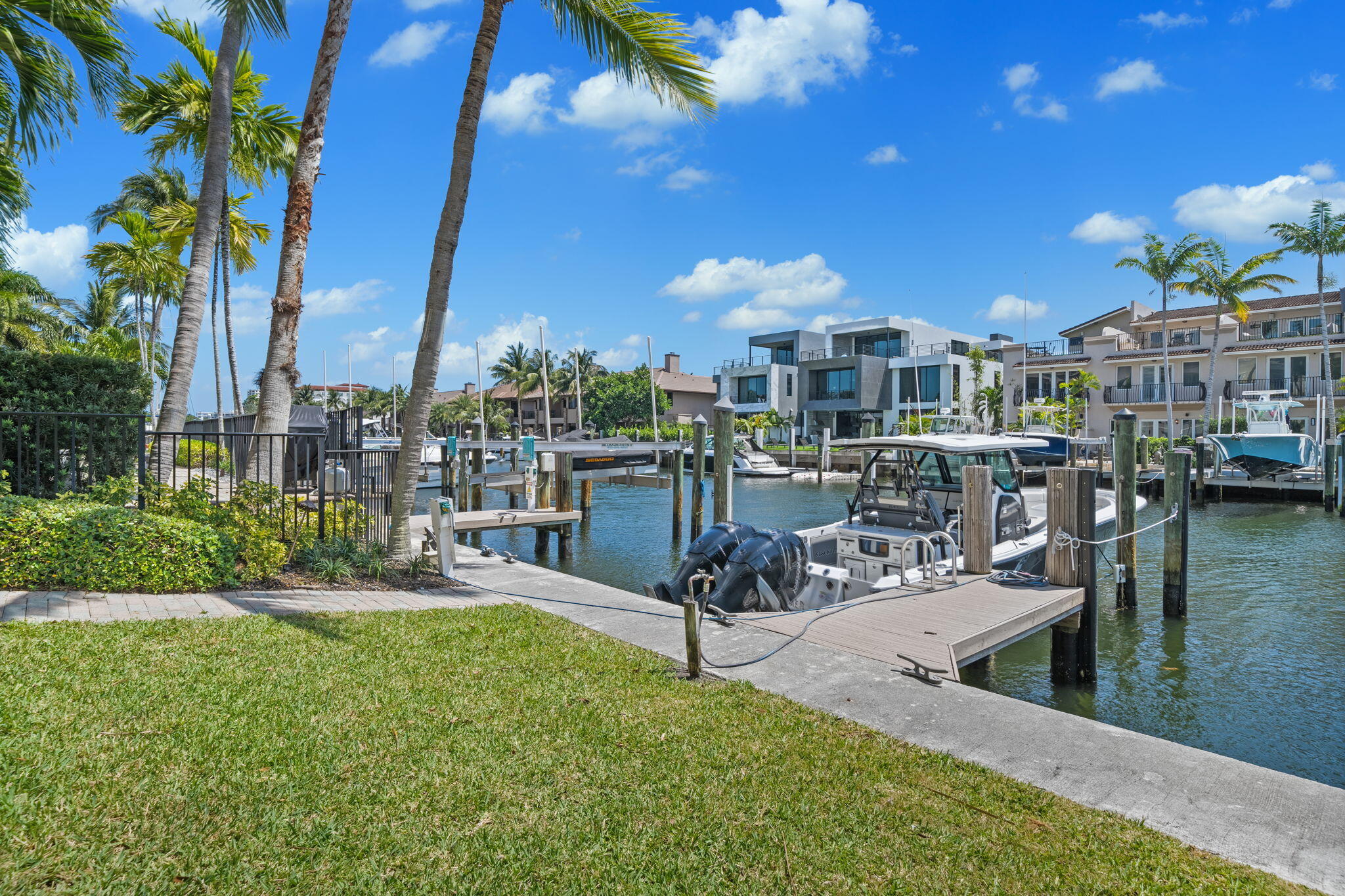 2720 NE 15th #303, Fort Lauderdale FL 33304