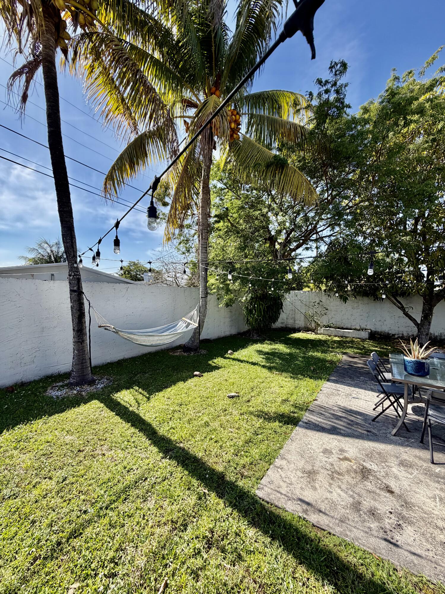 114 SW 57th #A, Miami FL 33144