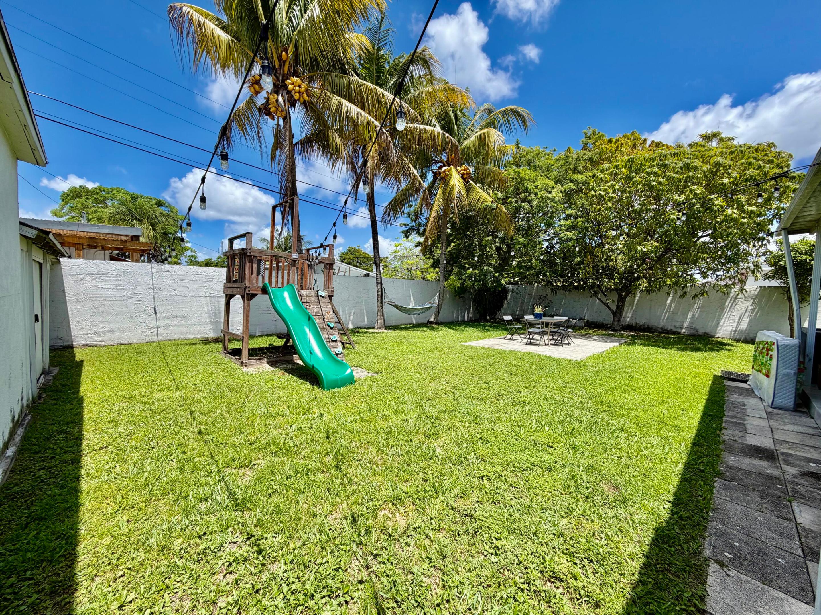 114 SW 57th #A, Miami FL 33144