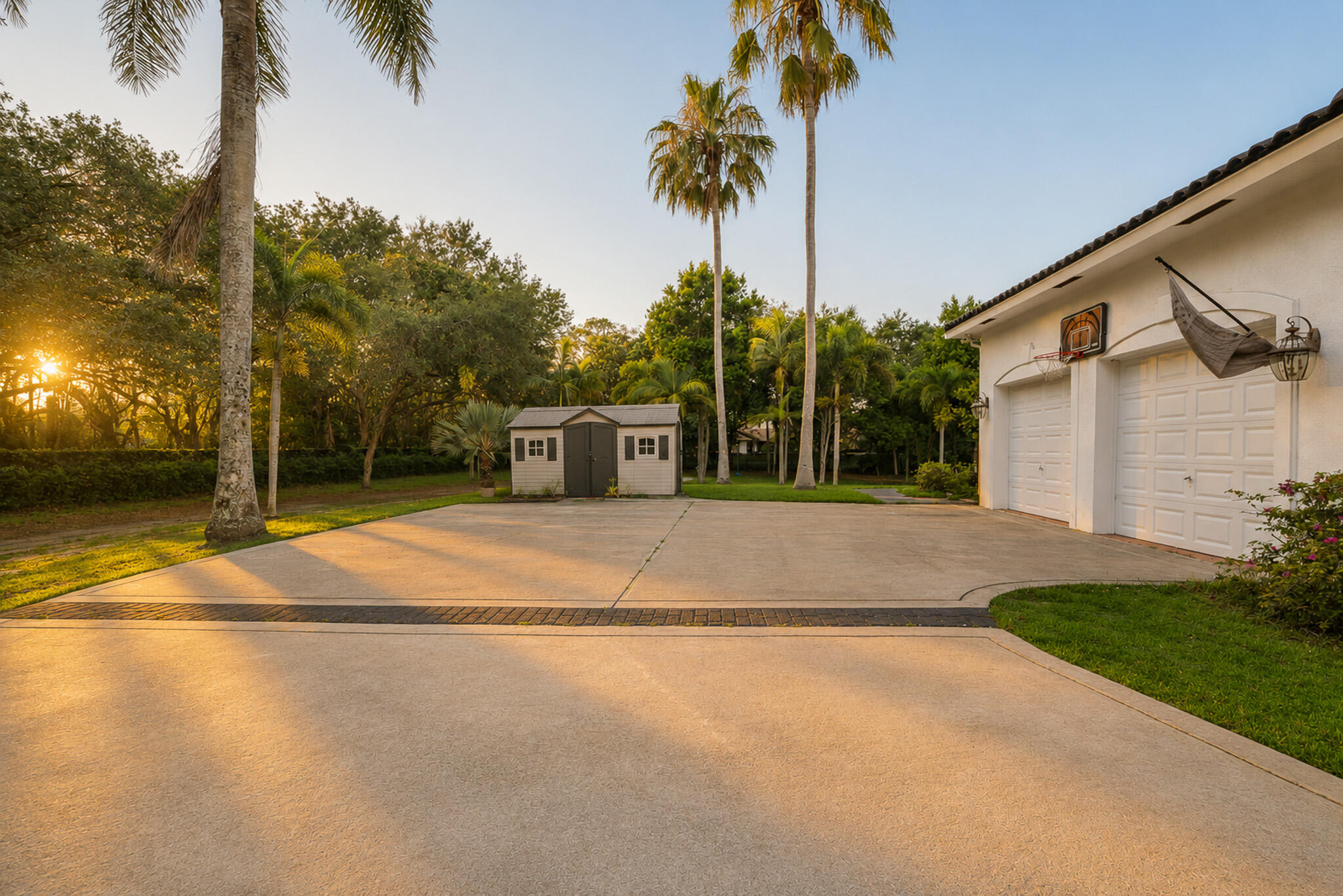6911 NW 84th, Parkland FL 33067