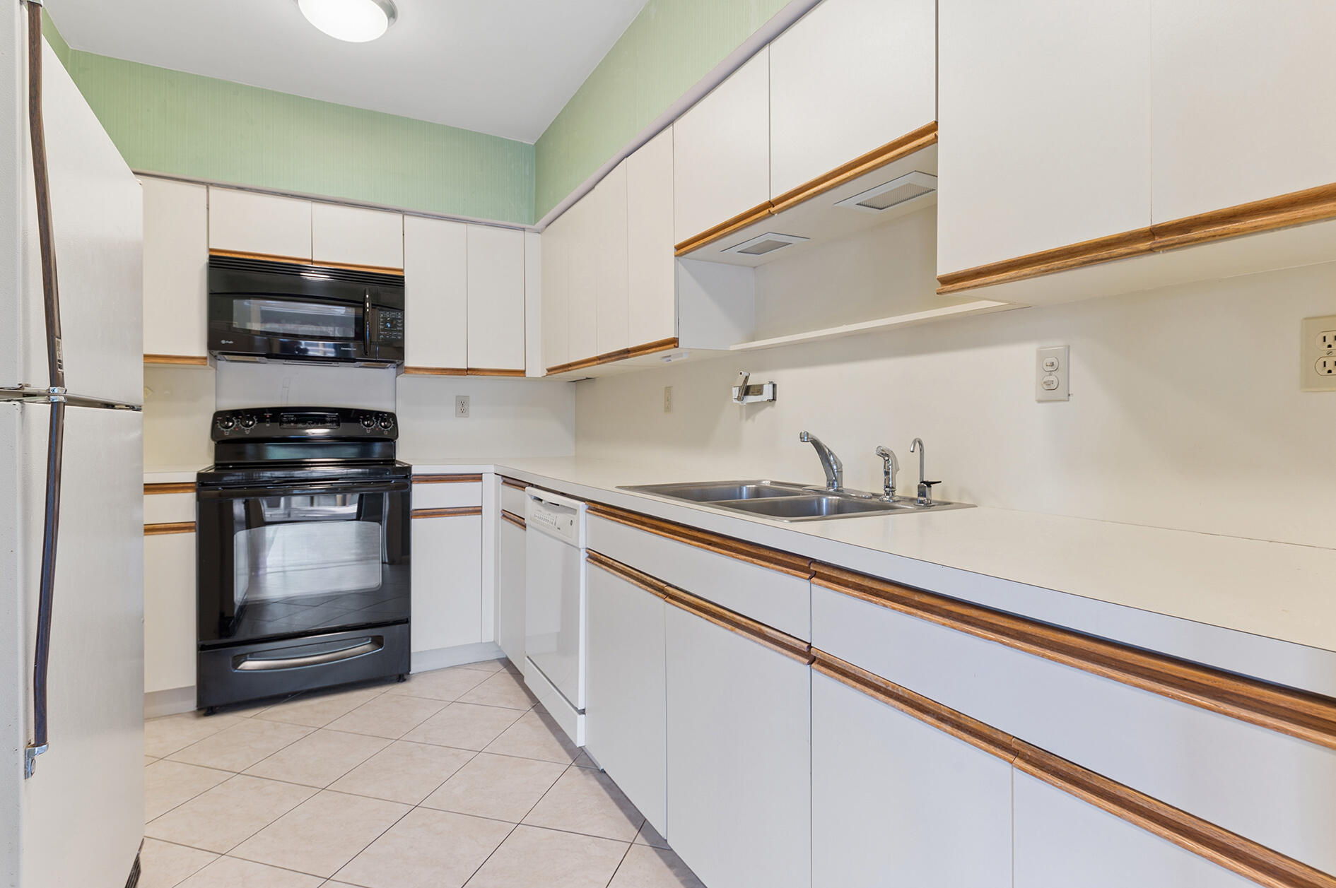 800 Andrews #4, Delray Beach FL 33483