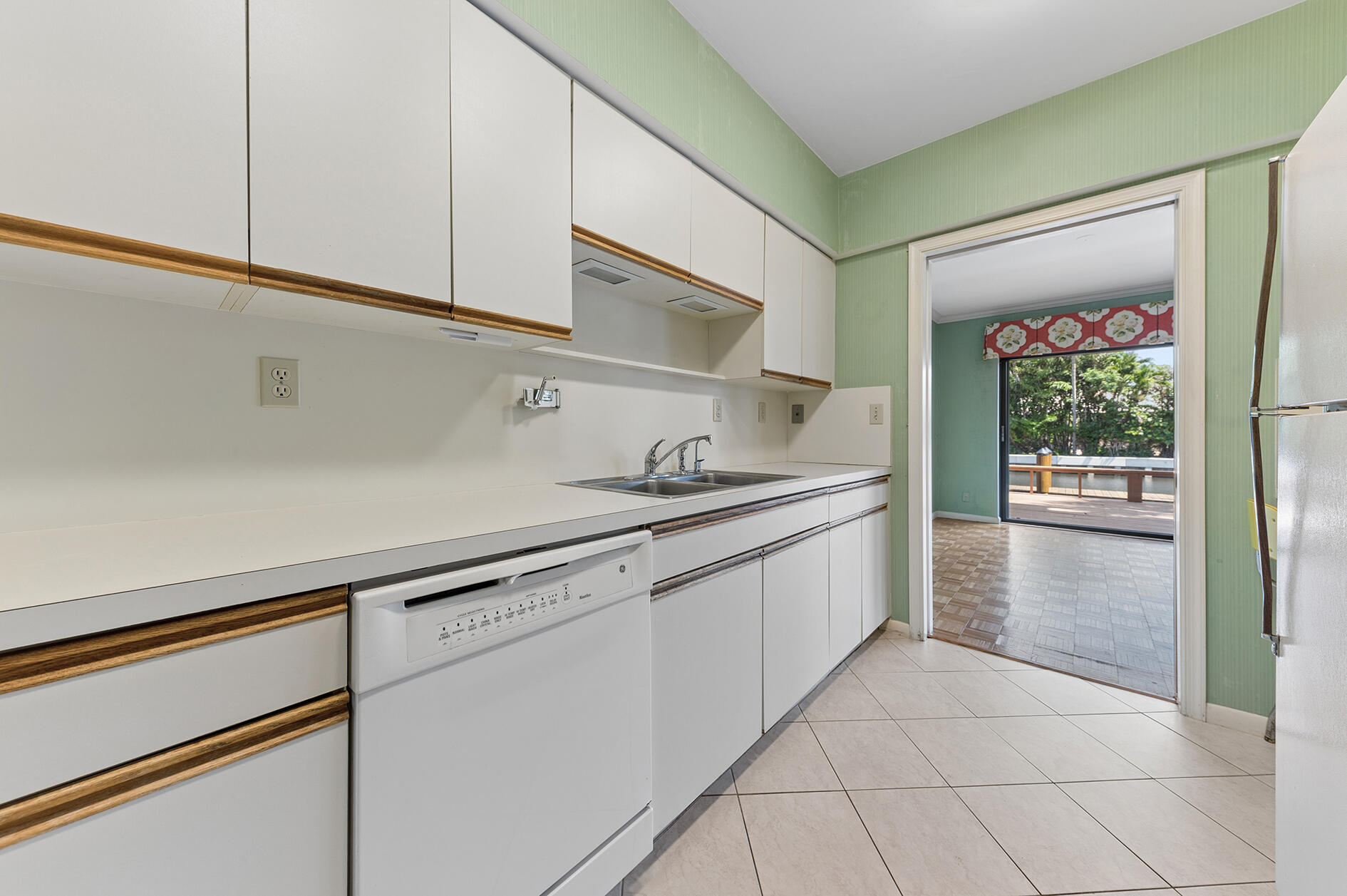800 Andrews #4, Delray Beach FL 33483