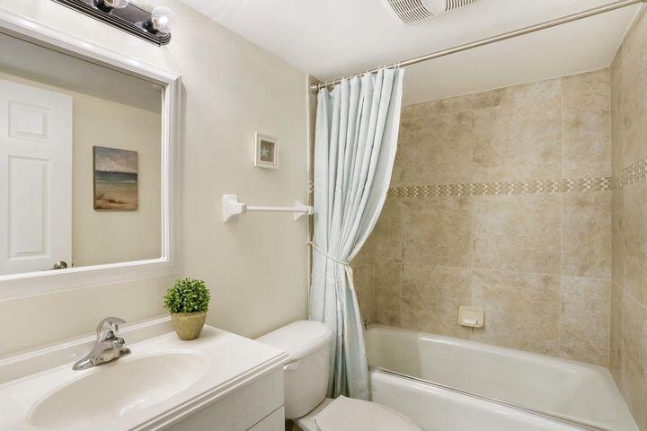 420 Celestial Way #206, Juno Beach FL 33408