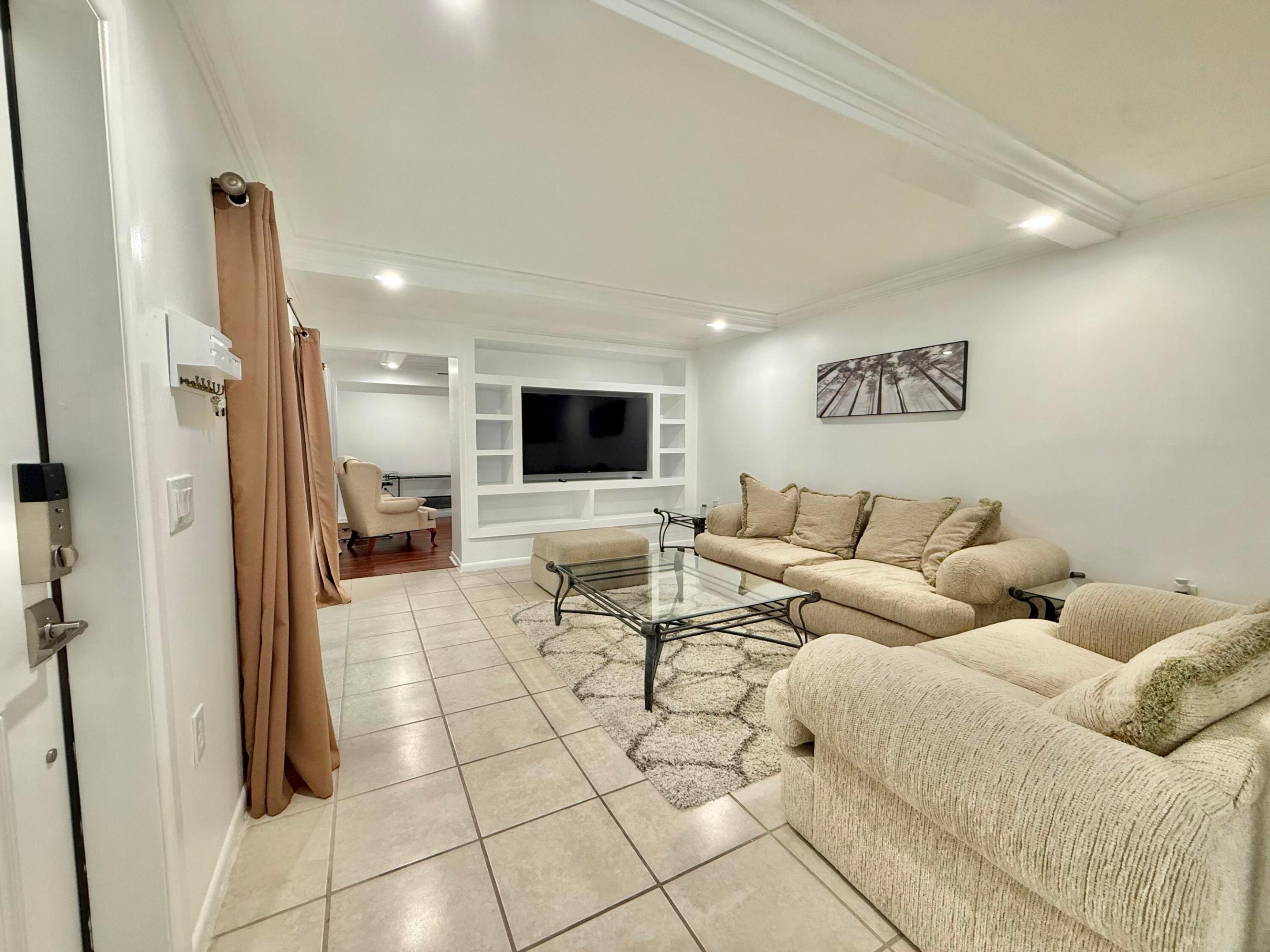 2410 24th, Palm Beach Gardens FL 33418