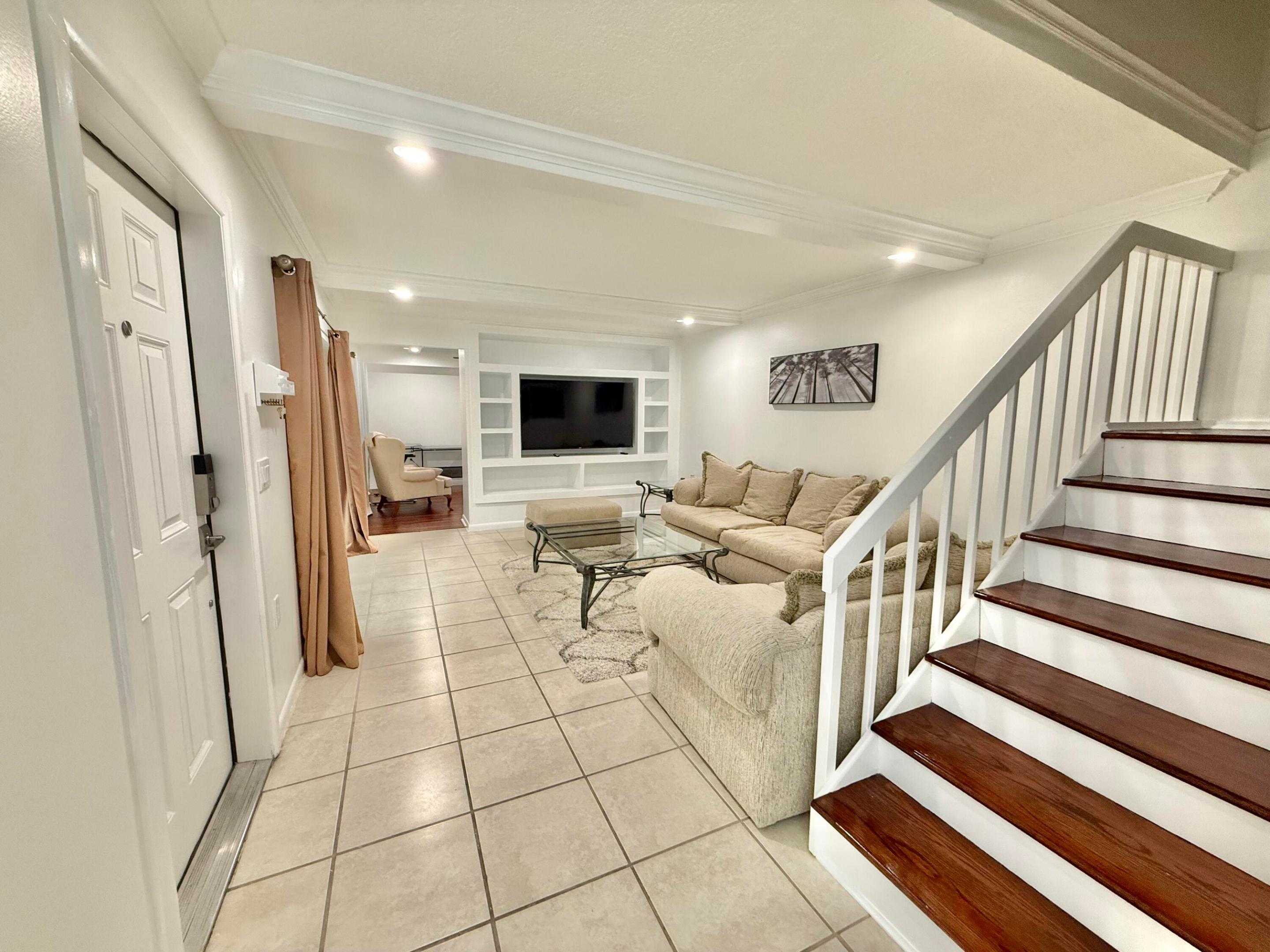 2410 24th, Palm Beach Gardens FL 33418