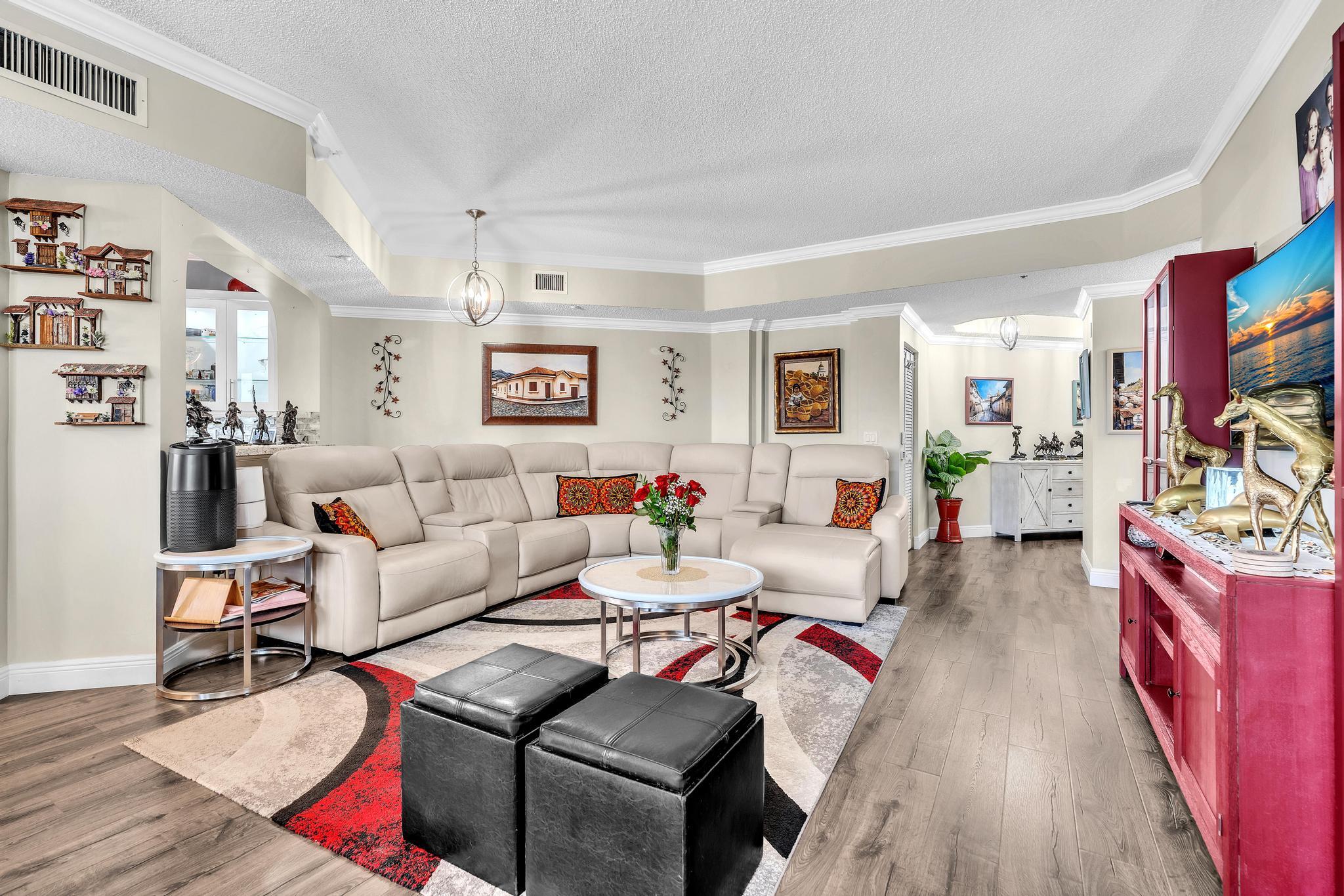7647 Southampton #308, Tamarac FL 33321