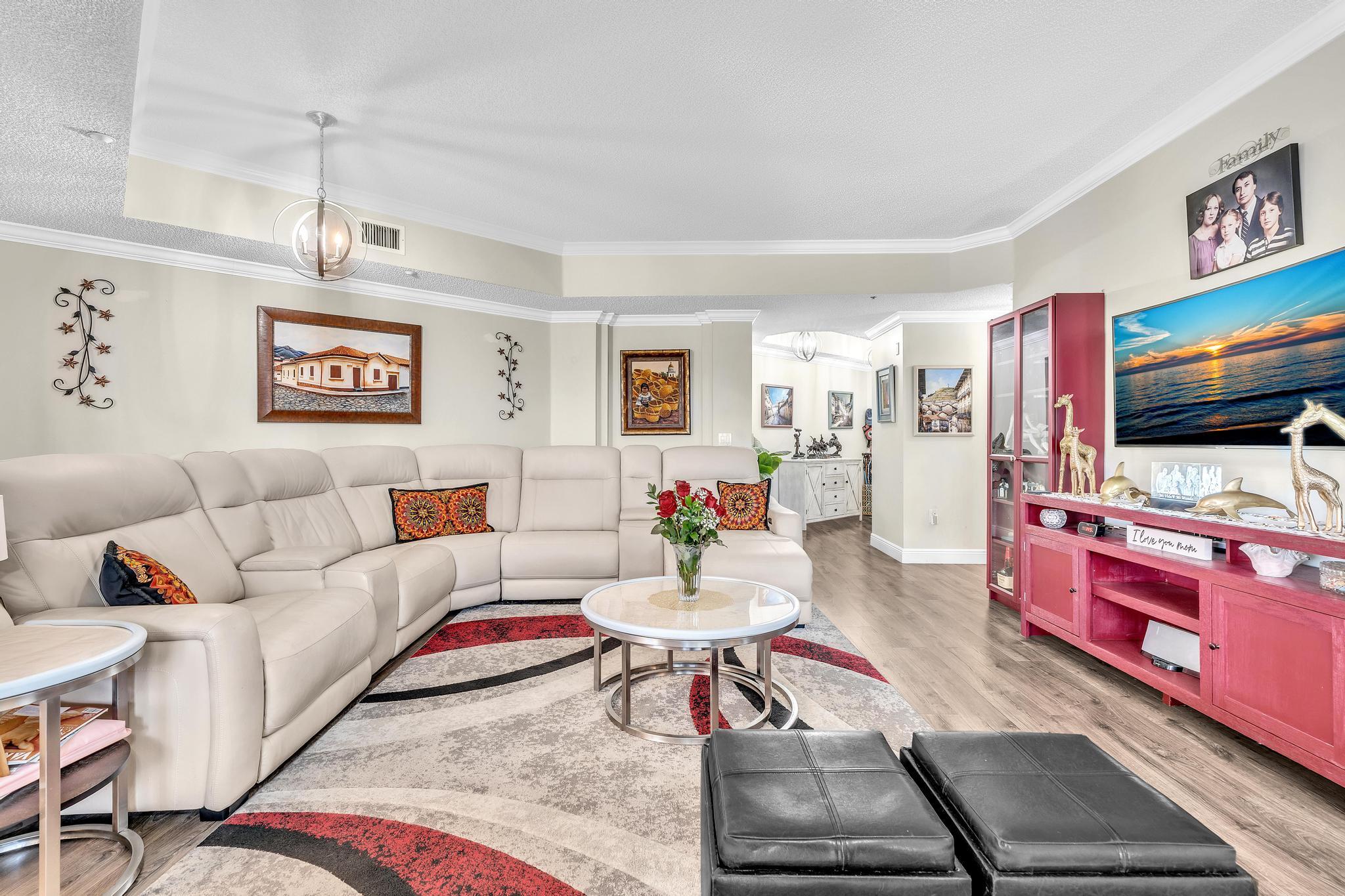 7647 Southampton #308, Tamarac FL 33321