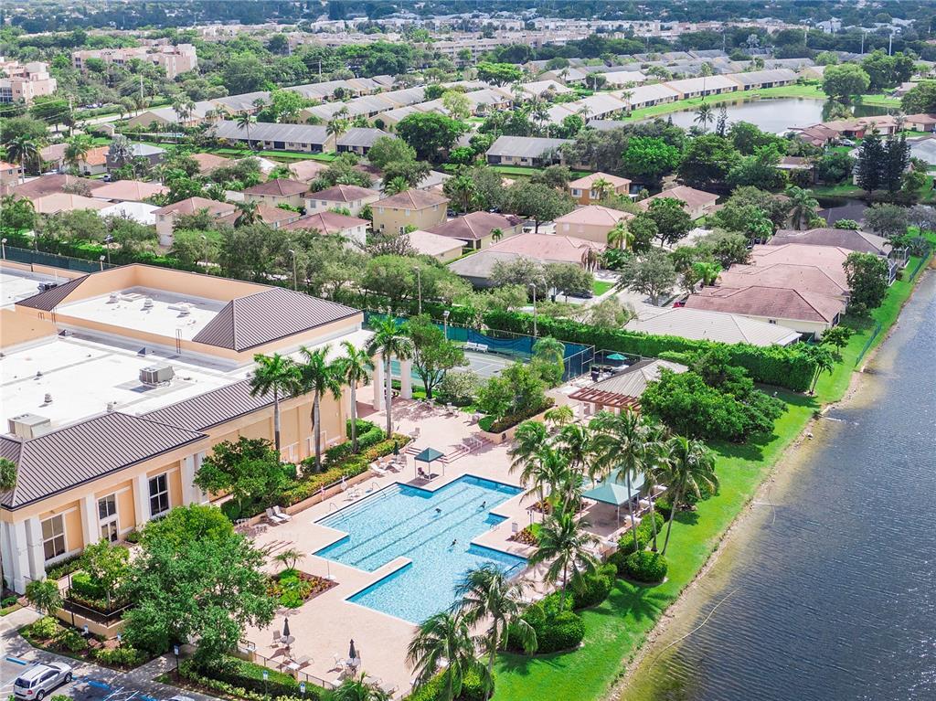 7647 Southampton #308, Tamarac FL 33321