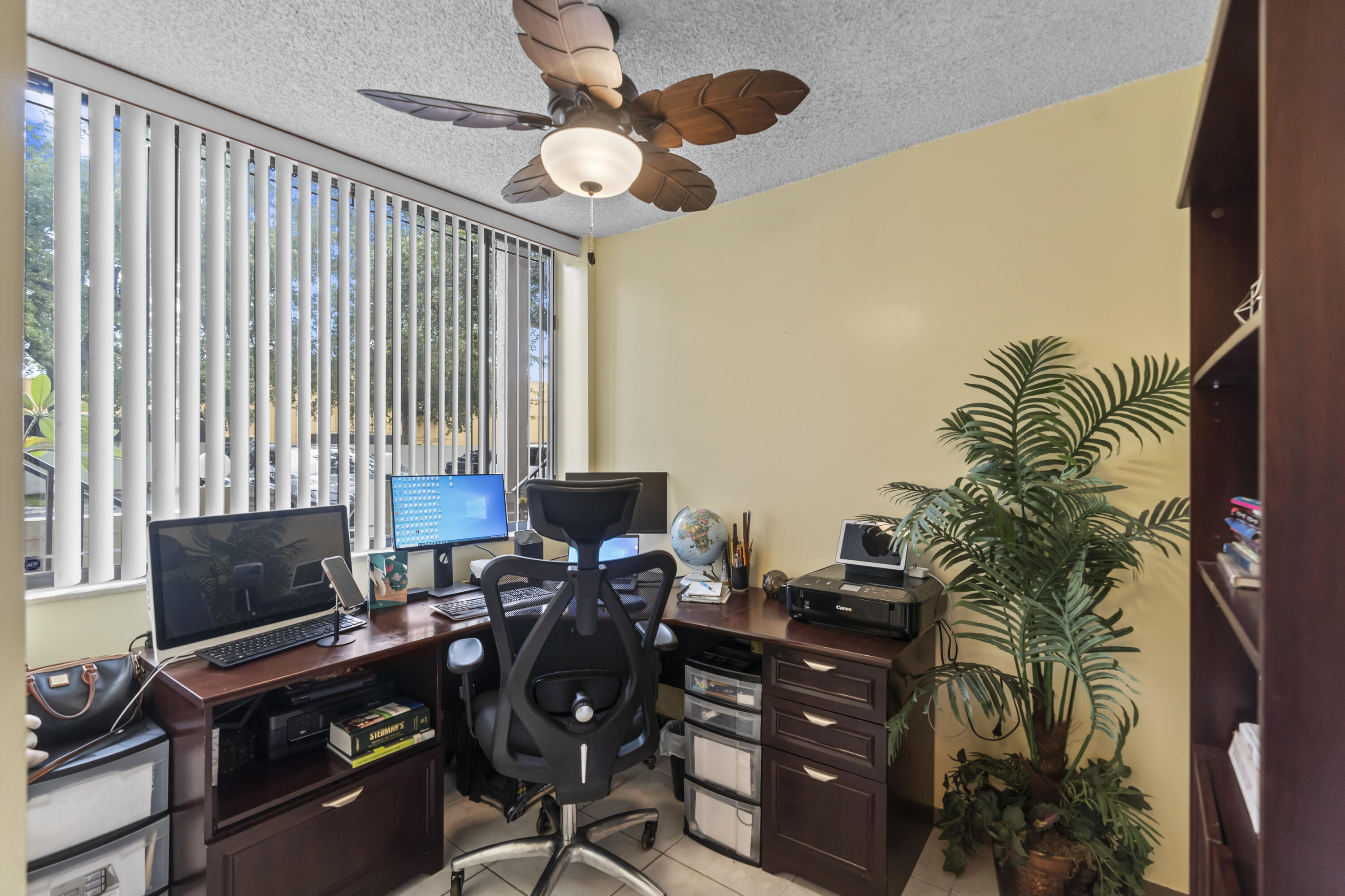 3100 NW 46th #107, Oakland Park FL 33309