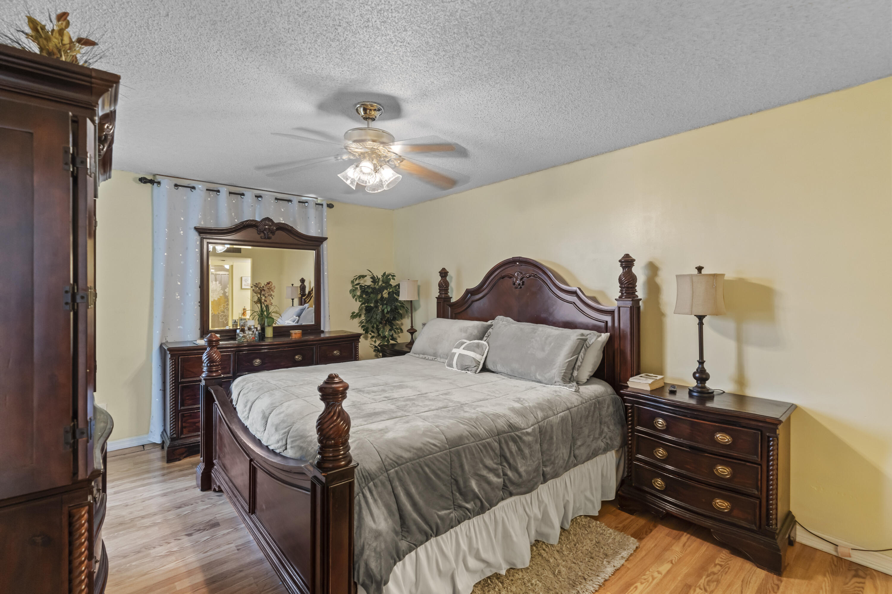 3100 NW 46th #107, Oakland Park FL 33309