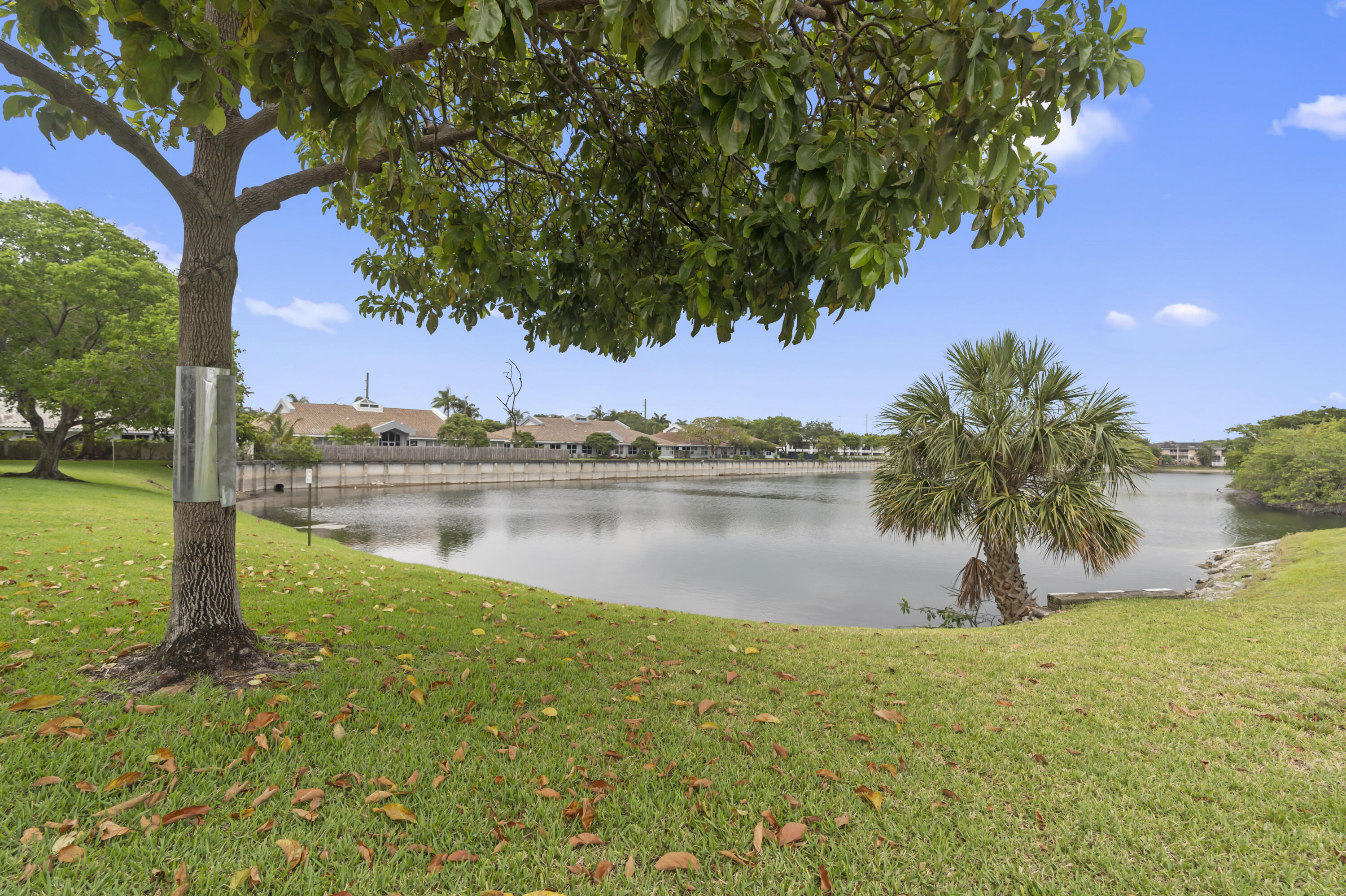 3100 NW 46th #107, Oakland Park FL 33309