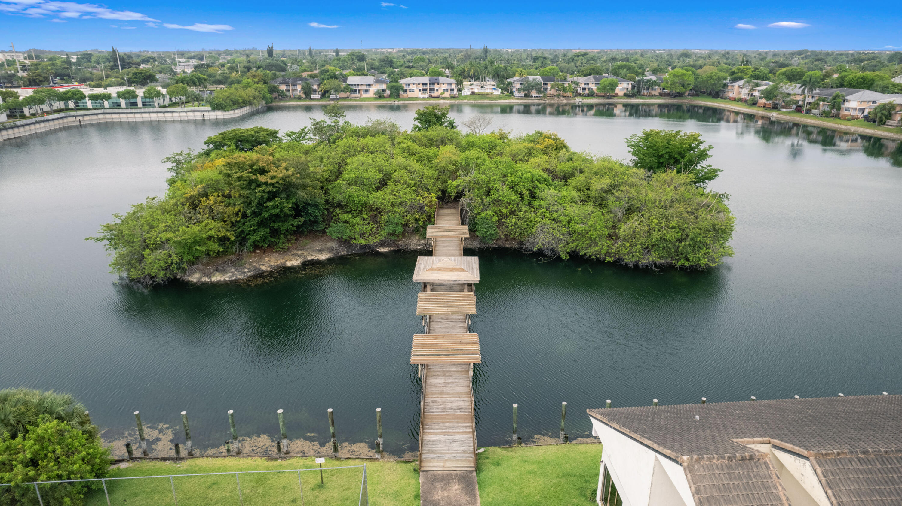 3100 NW 46th #107, Oakland Park FL 33309
