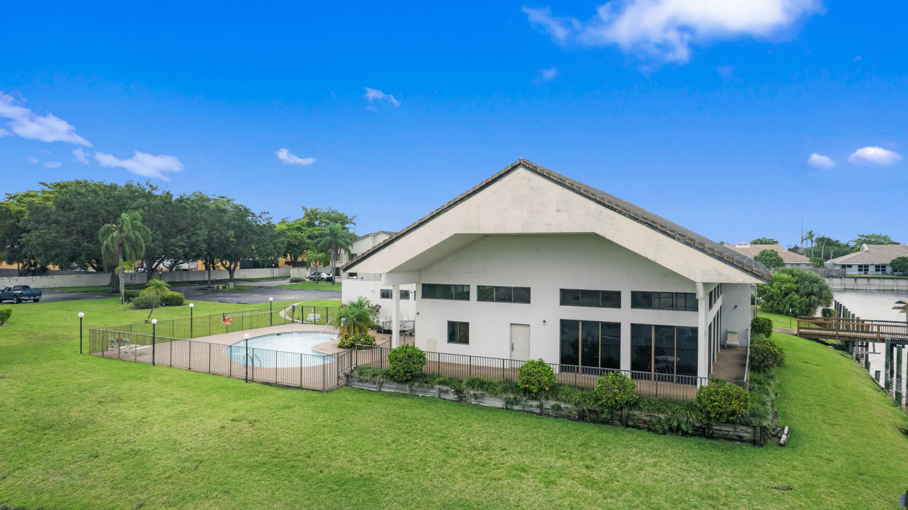 3100 NW 46th #107, Oakland Park FL 33309