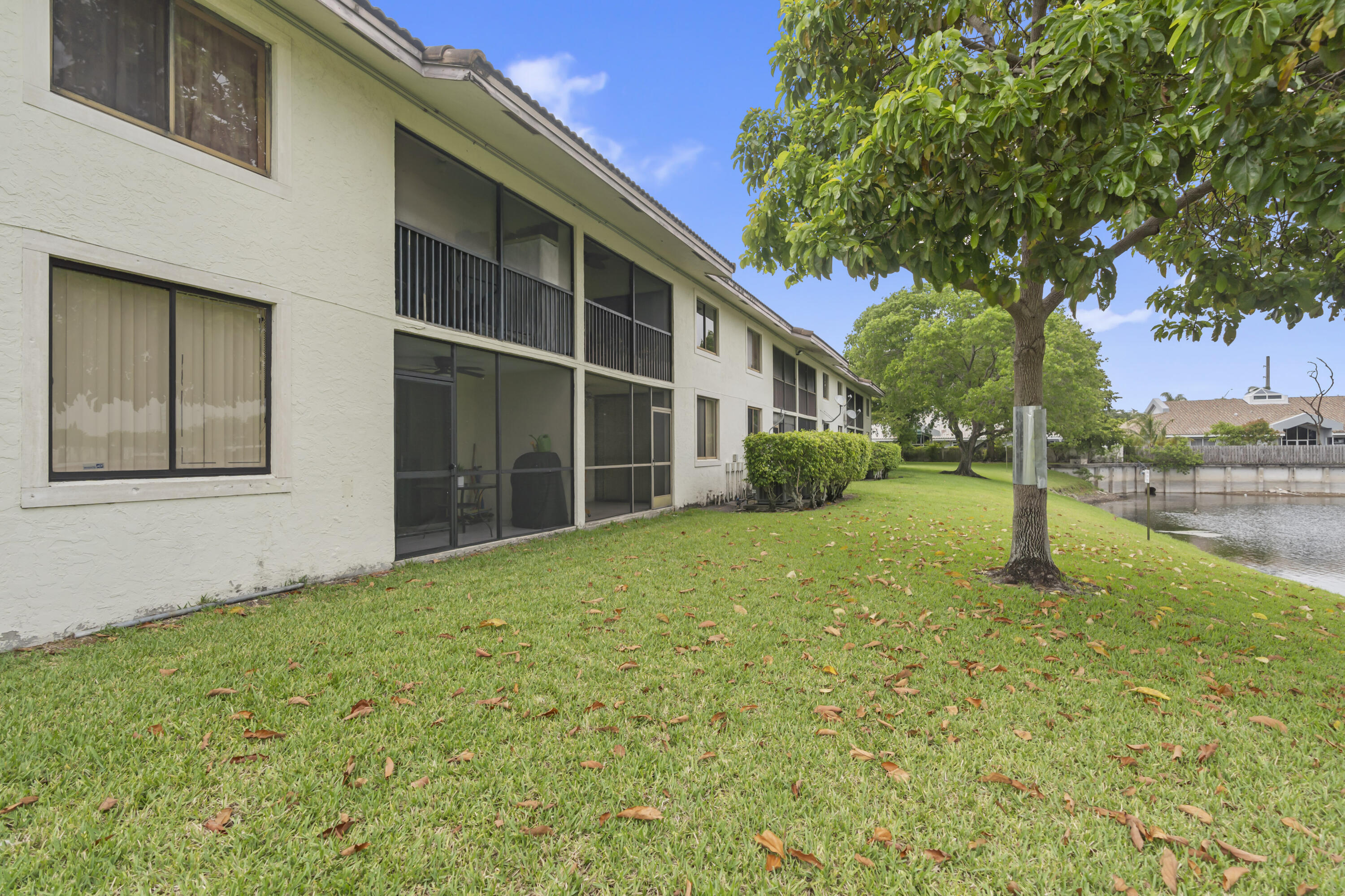 3100 NW 46th #107, Oakland Park FL 33309