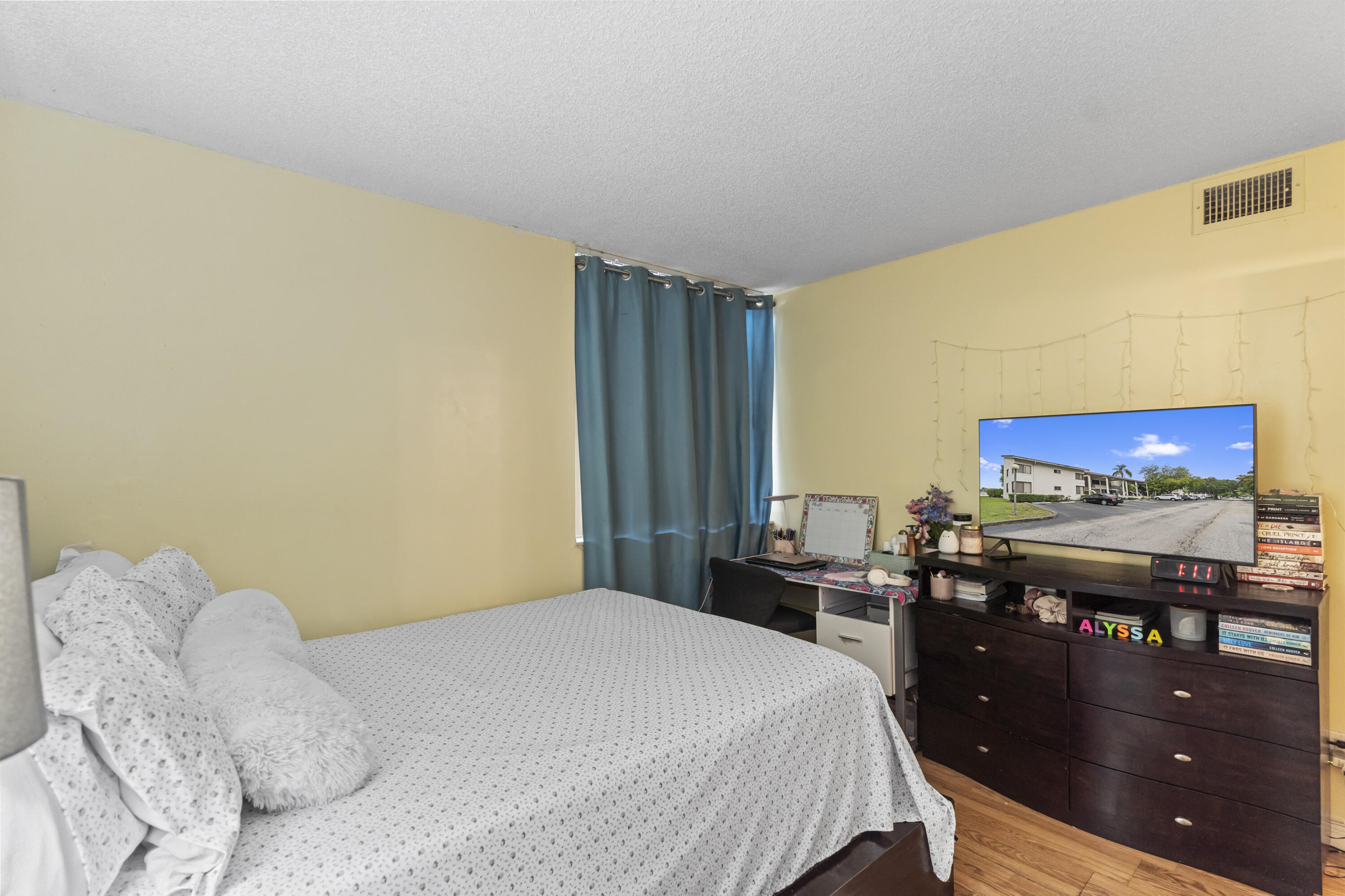 3100 NW 46th #107, Oakland Park FL 33309