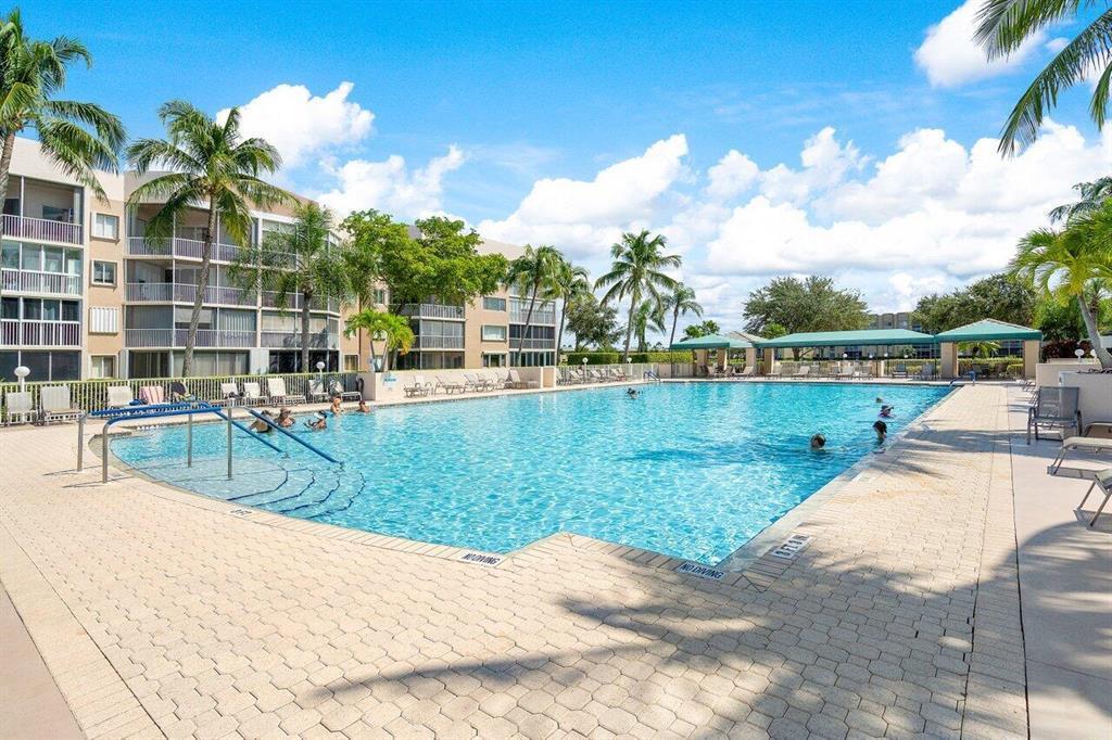 7383 Granville #314, Tamarac FL 33321