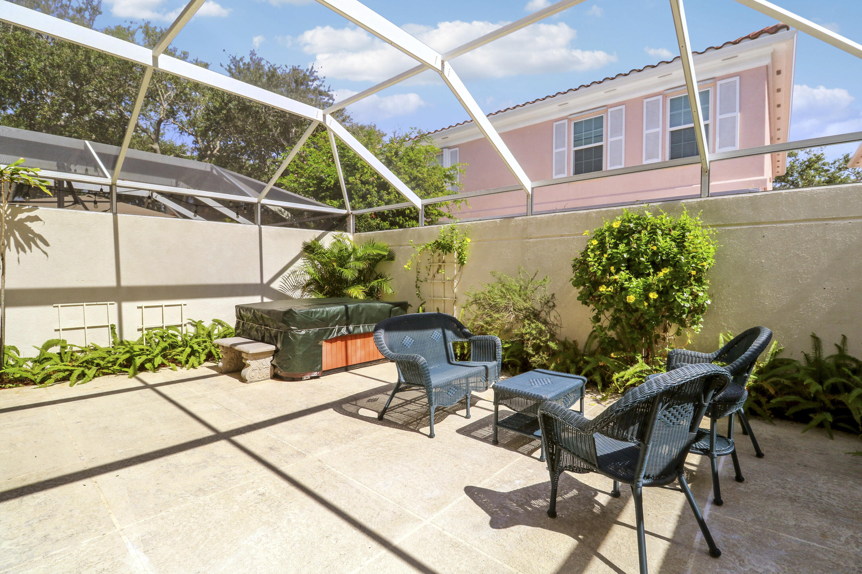 77 Laurel Oaks, Tequesta FL 33469