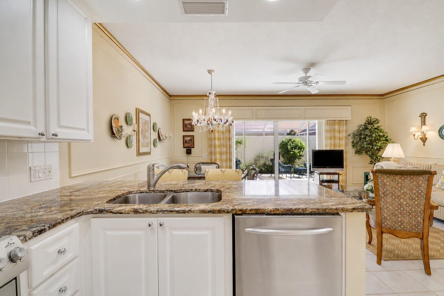77 Laurel Oaks, Tequesta FL 33469