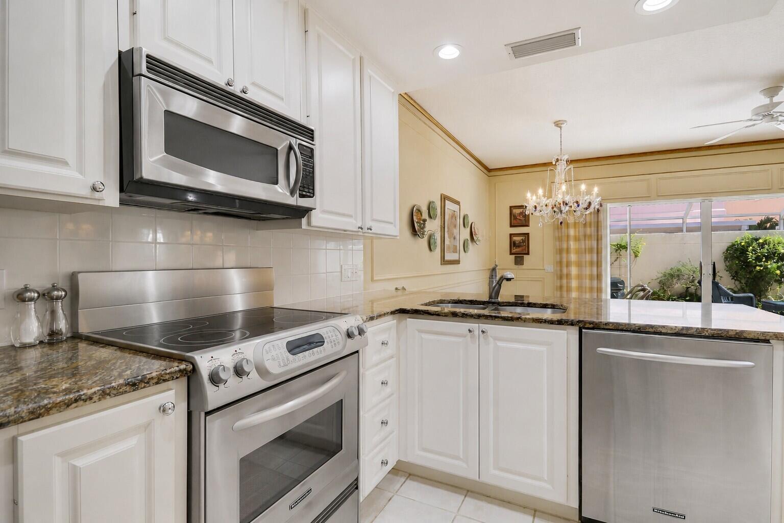 77 Laurel Oaks, Tequesta FL 33469