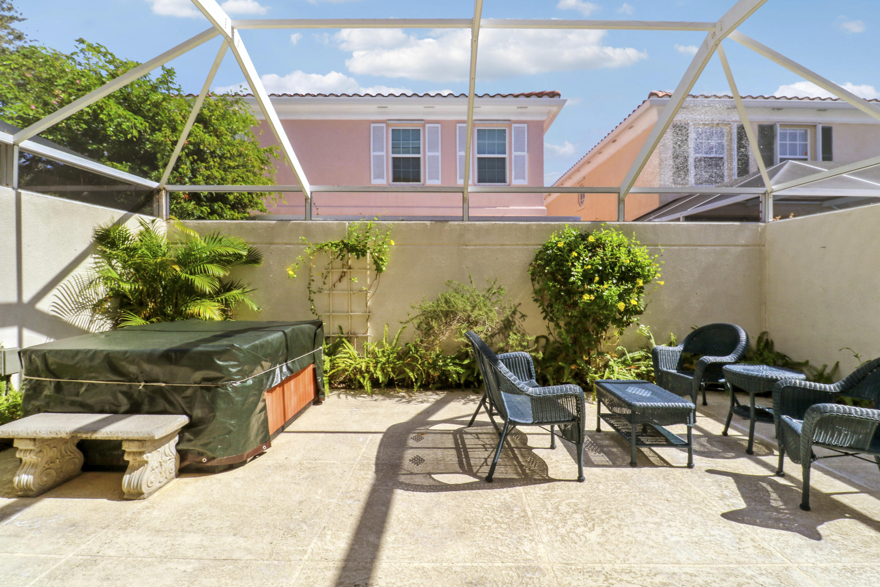 77 Laurel Oaks, Tequesta FL 33469