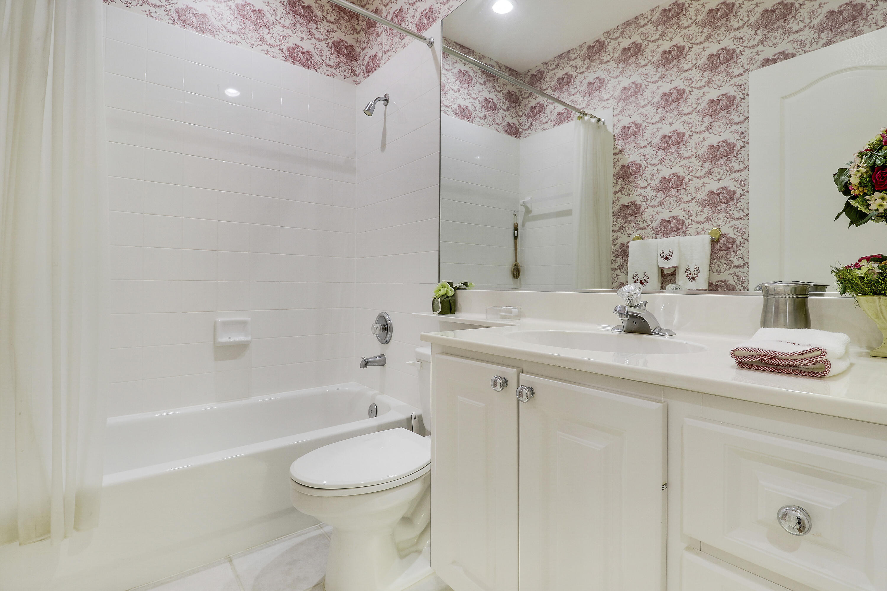 77 Laurel Oaks, Tequesta FL 33469