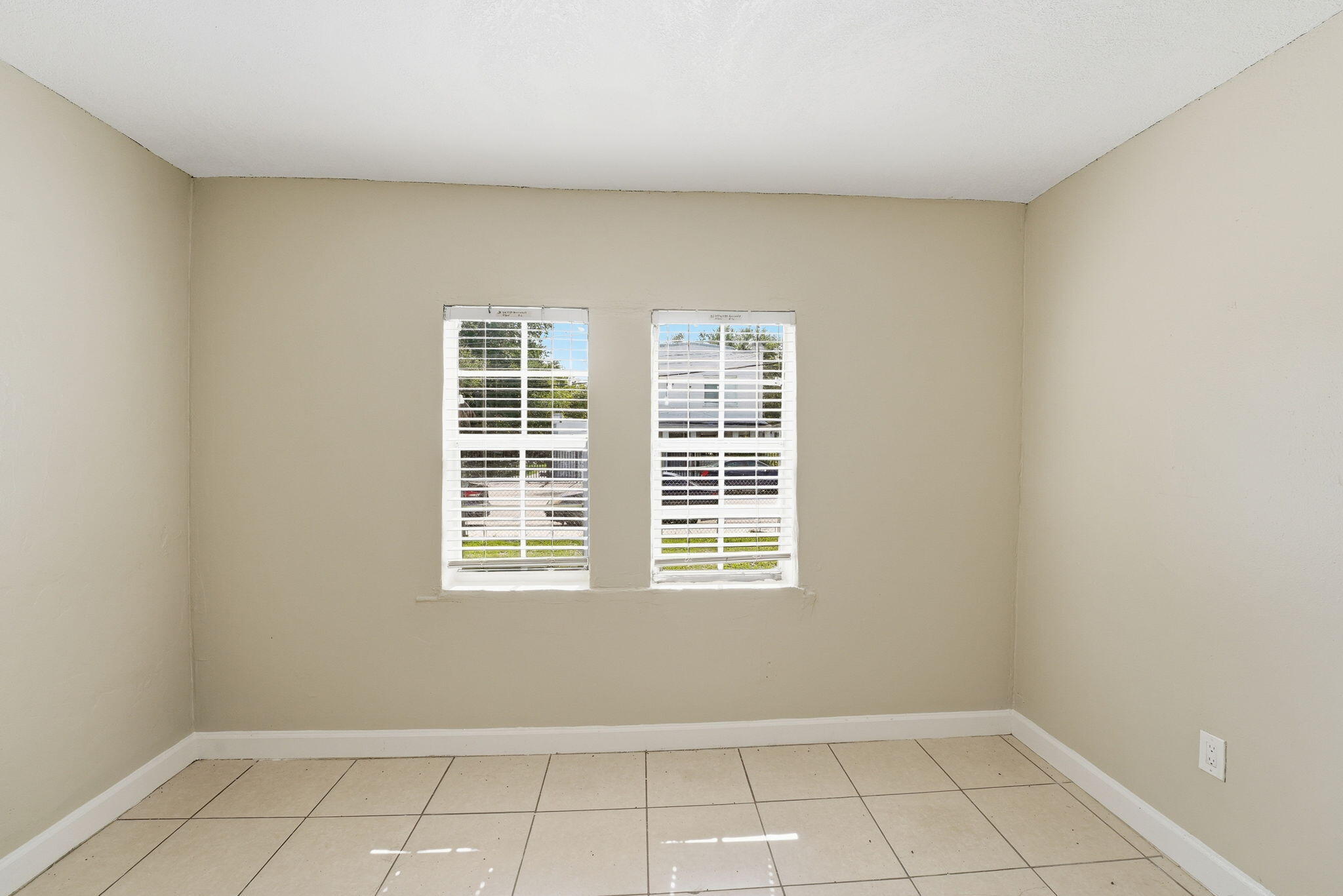 7604 NW 3rd, Miami FL 33150