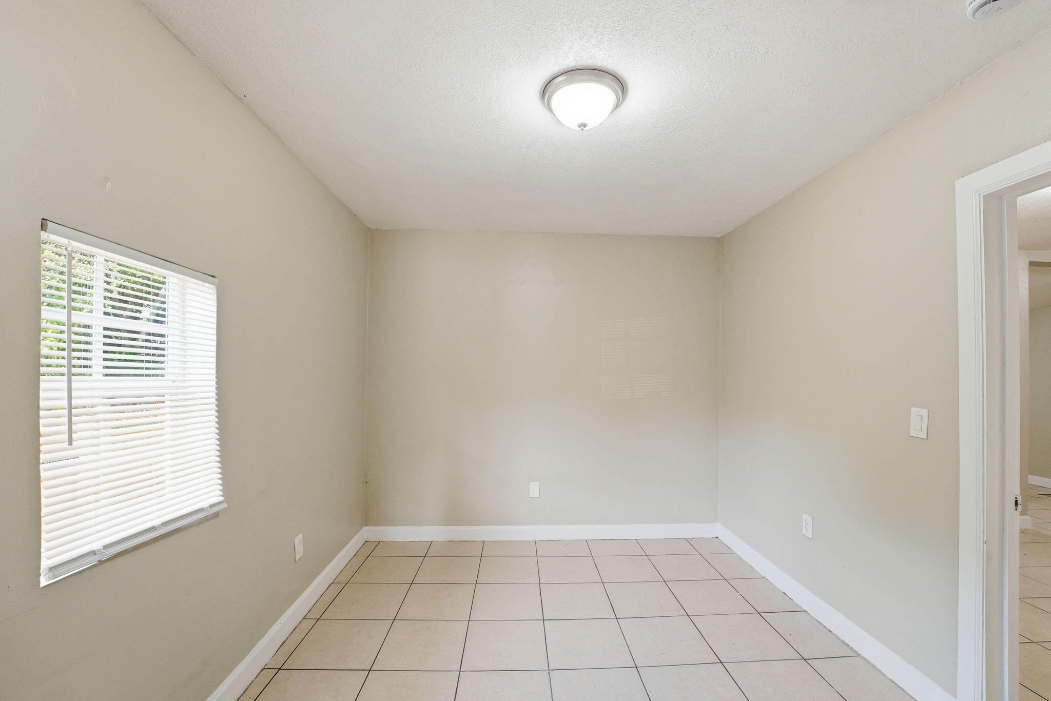 7604 NW 3rd, Miami FL 33150