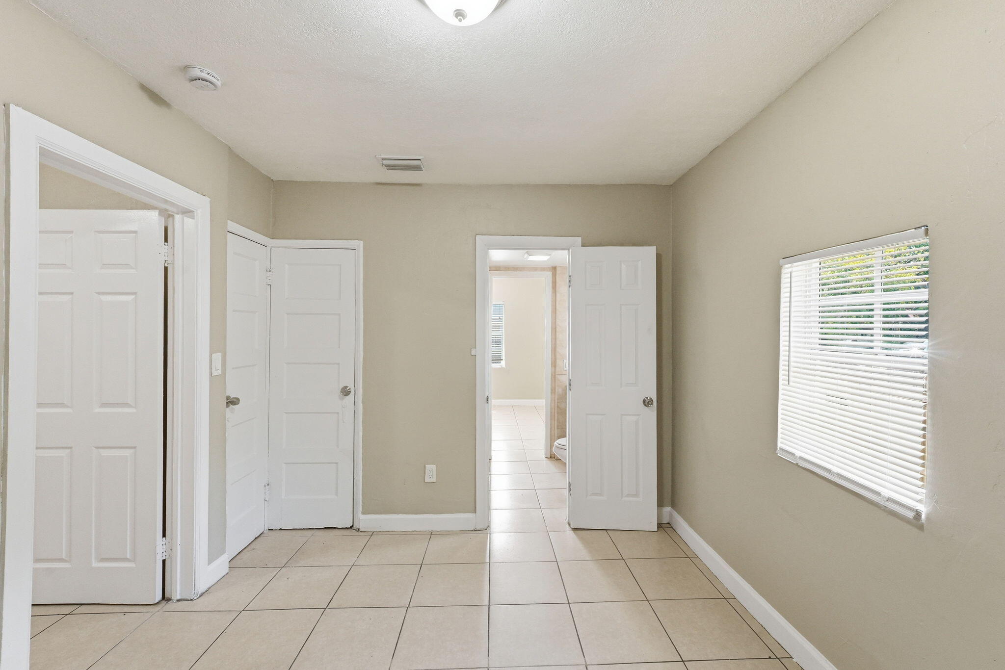 7604 NW 3rd, Miami FL 33150