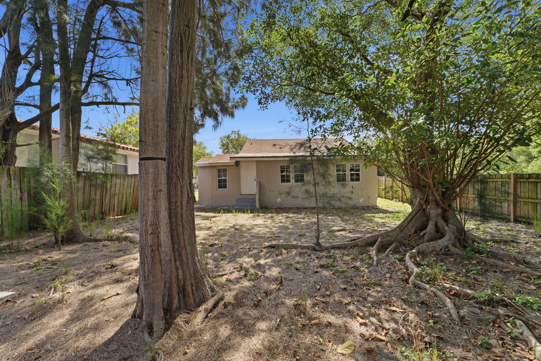 7604 NW 3rd, Miami FL 33150