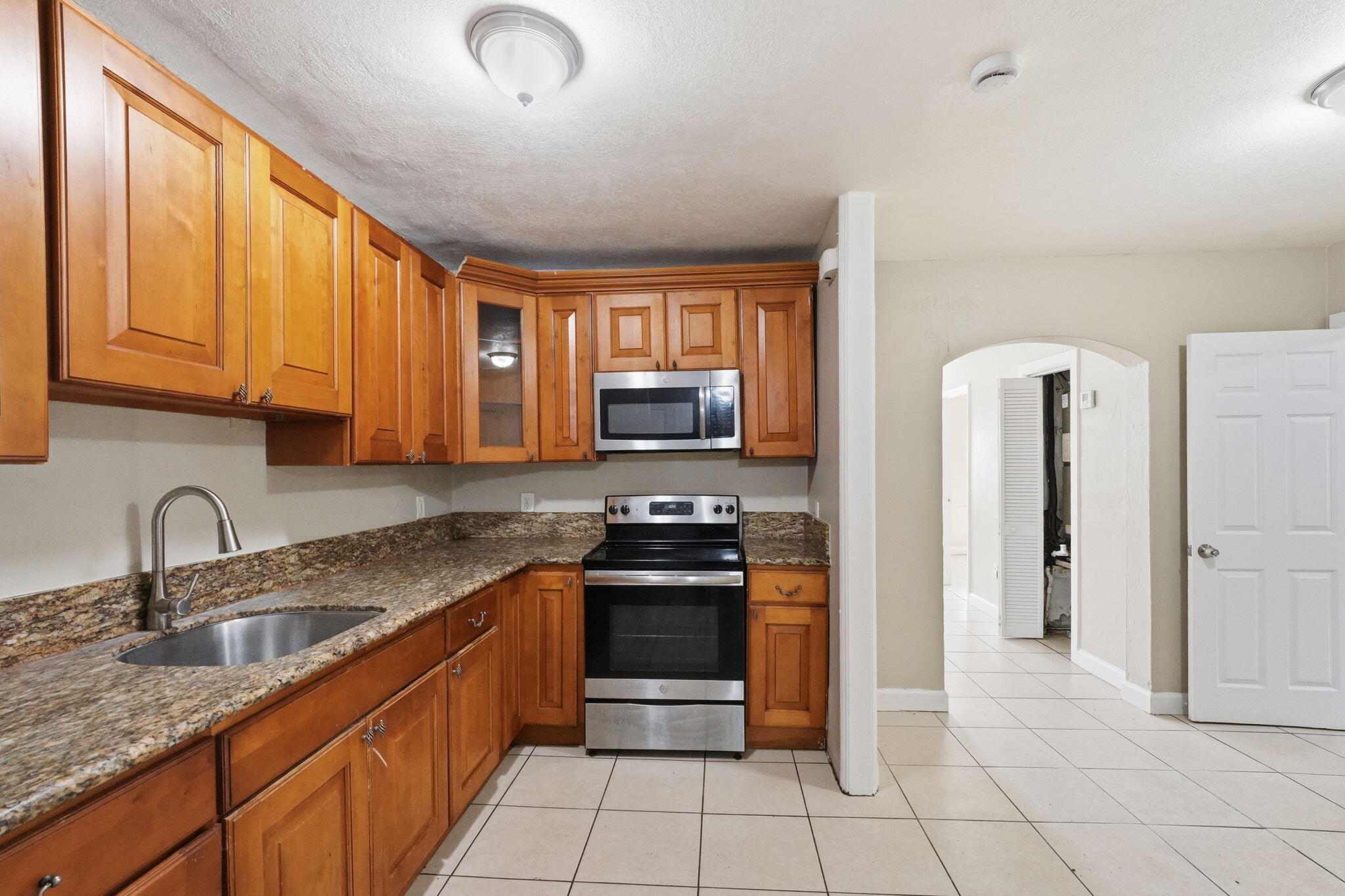 7604 NW 3rd, Miami FL 33150