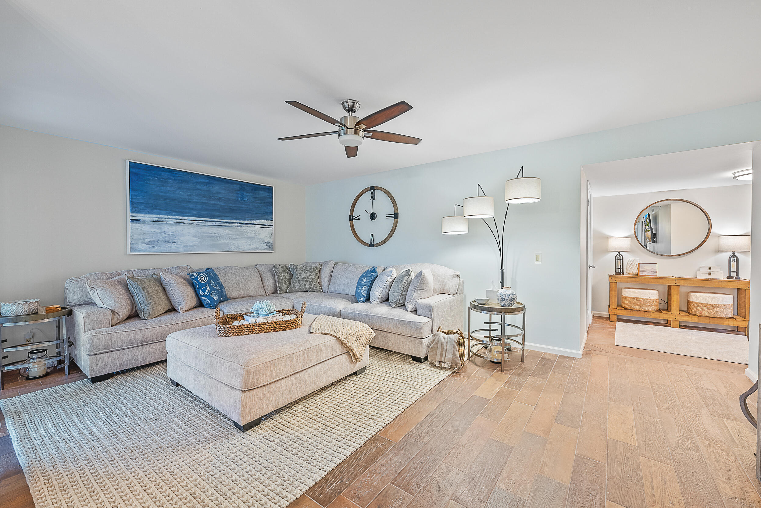 16695 Traders #118, Jupiter FL 33477