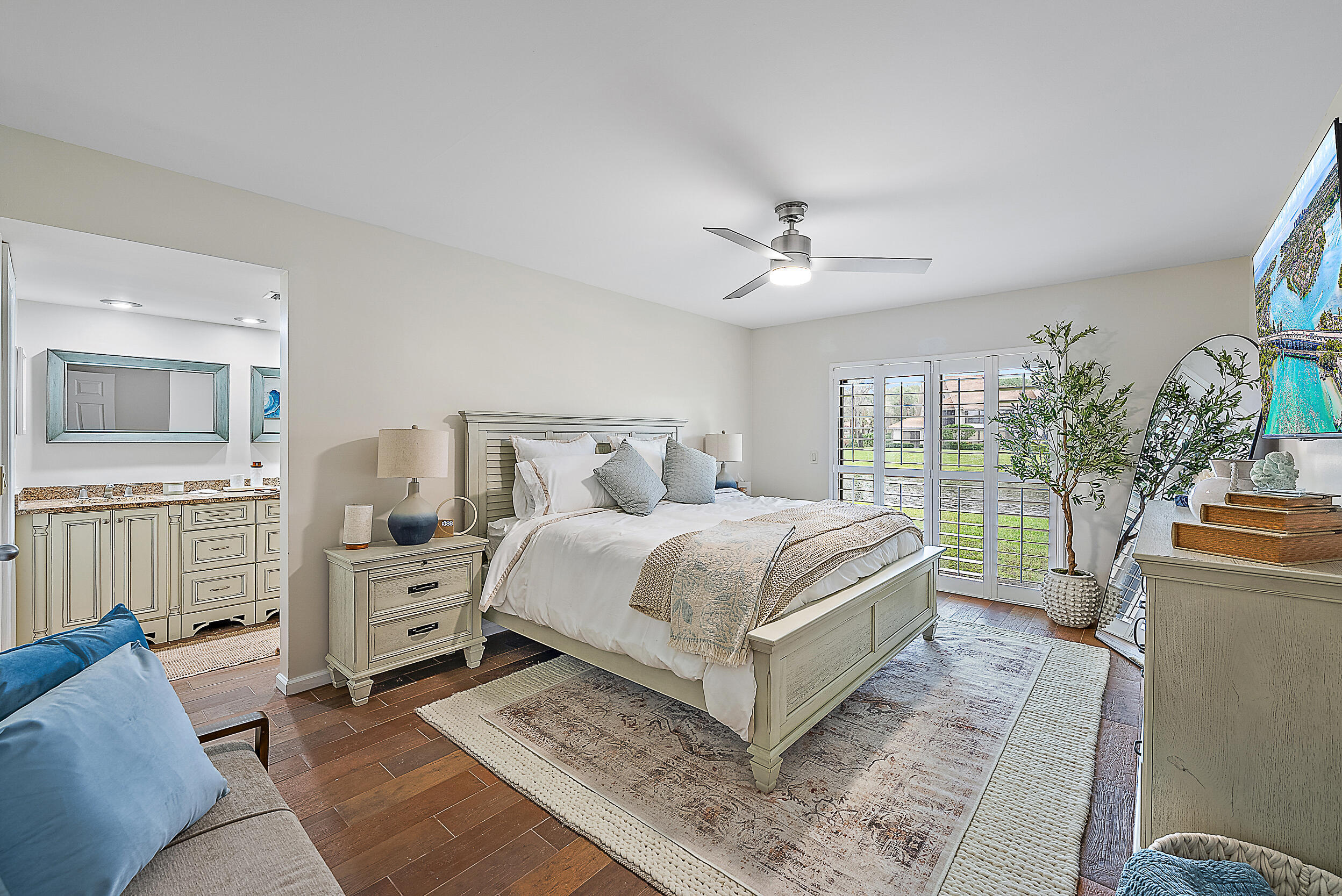 16695 Traders #118, Jupiter FL 33477