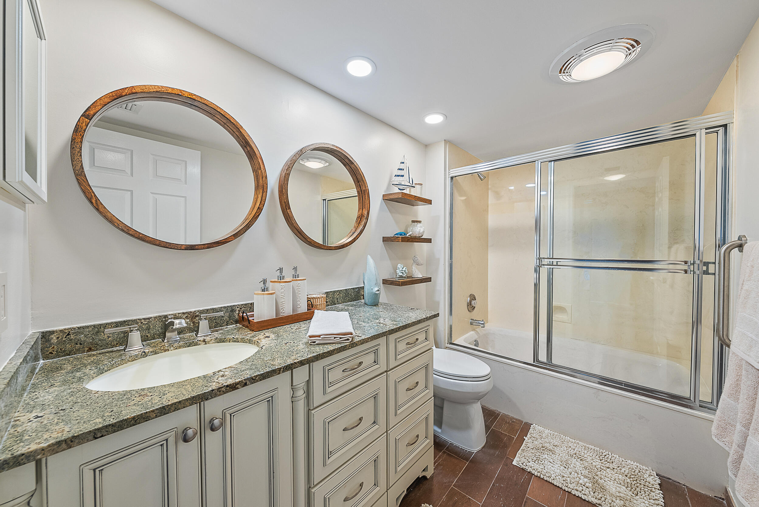 16695 Traders #118, Jupiter FL 33477