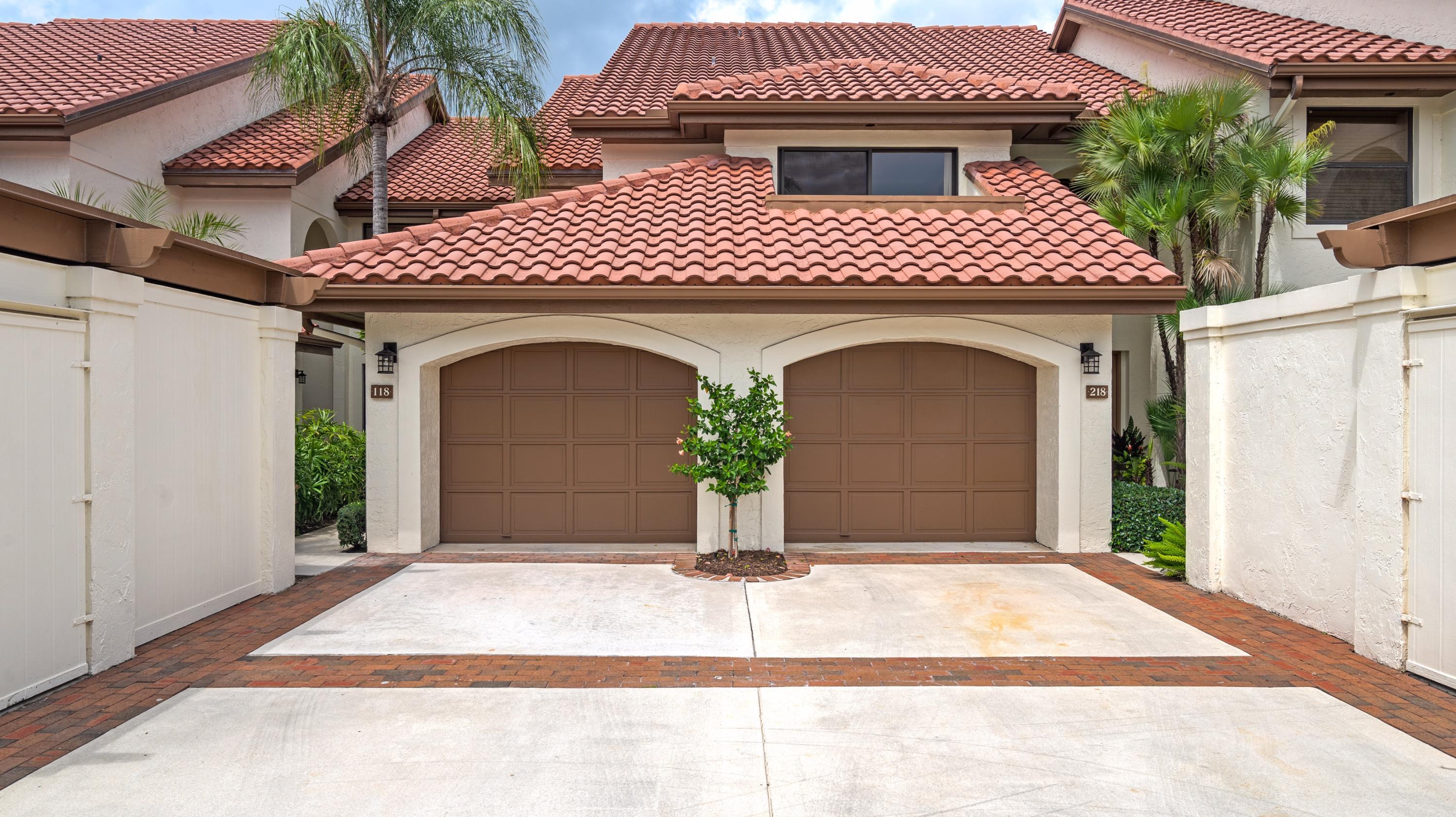 16695 Traders #118, Jupiter FL 33477