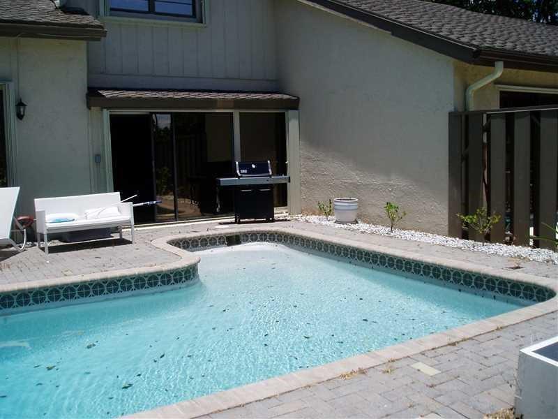 552 E Deer Creek Wildwood Ln, Deerfield Beach FL 33442