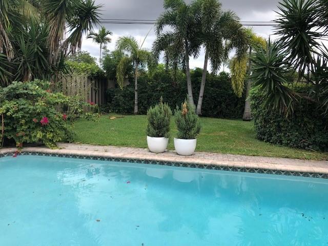 552 E Deer Creek Wildwood Ln, Deerfield Beach FL 33442