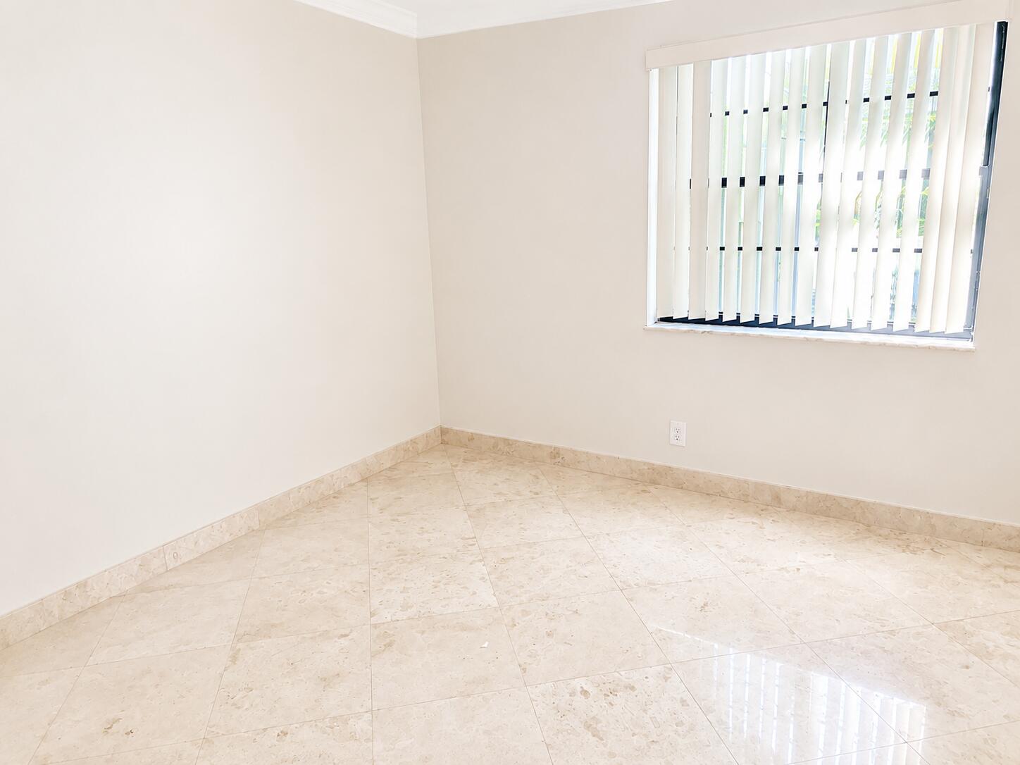 552 E Deer Creek Wildwood Ln, Deerfield Beach FL 33442